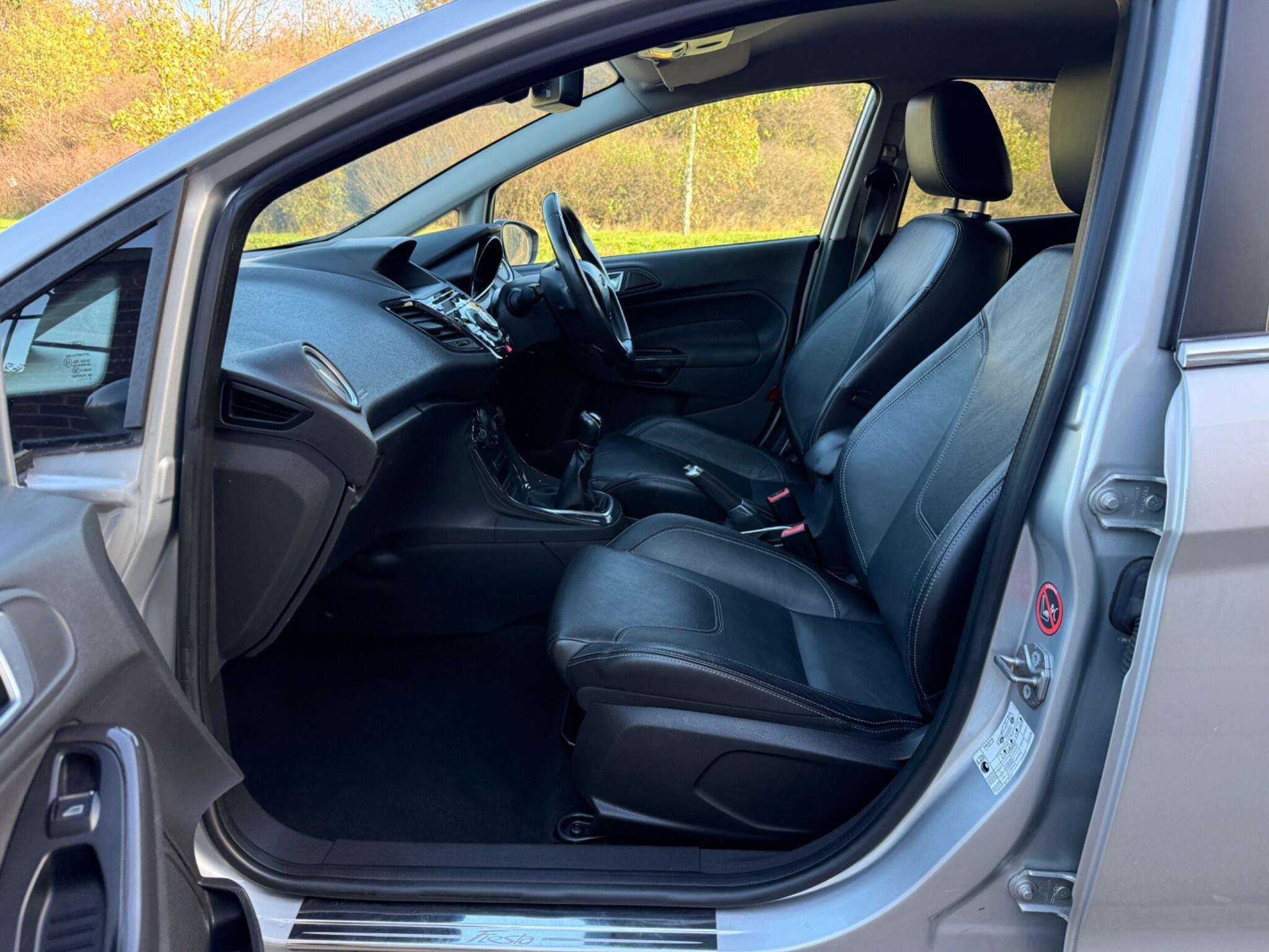 Ford Fiesta - Image 8