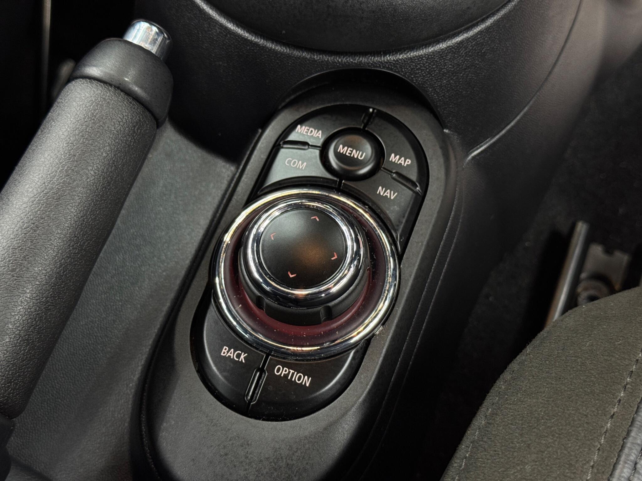 MINI Hatch - Image 23