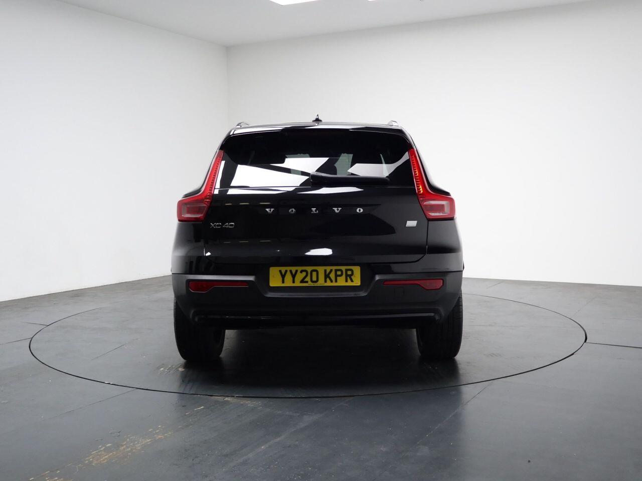Volvo XC40 - Image 11