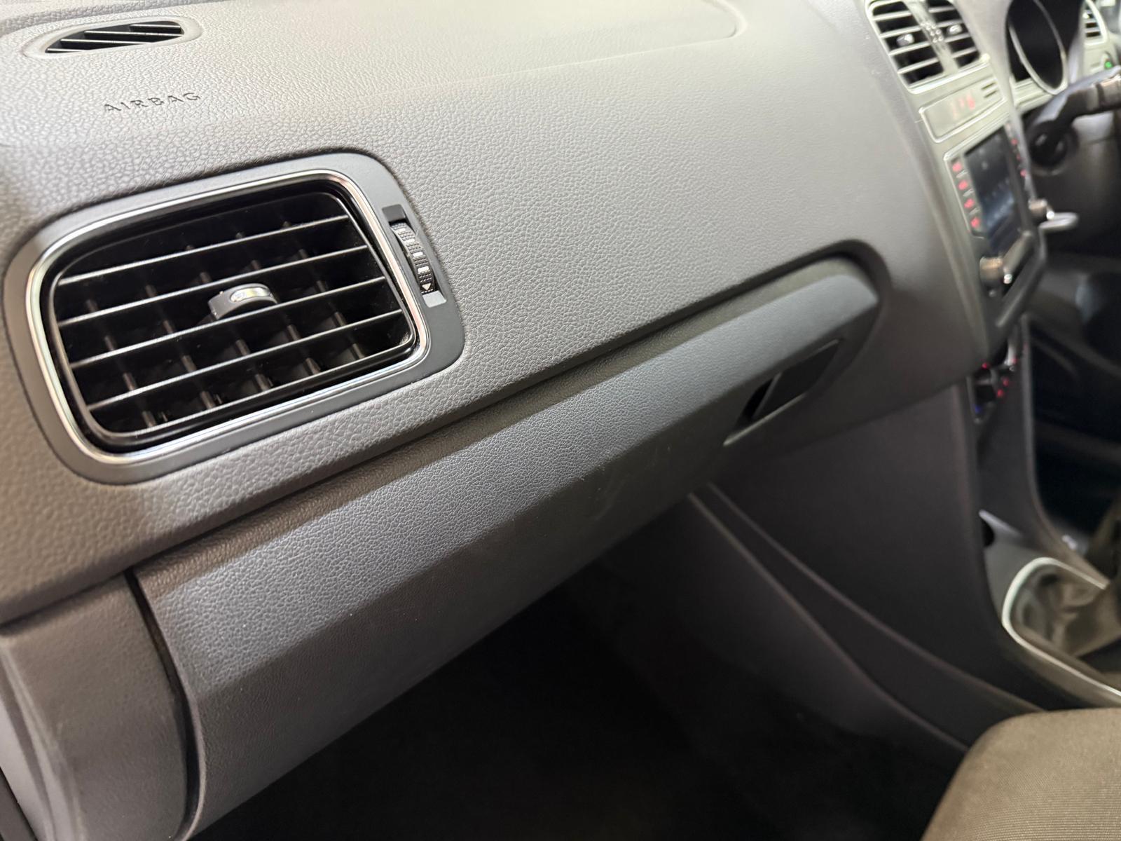 Volkswagen Polo - Image 27