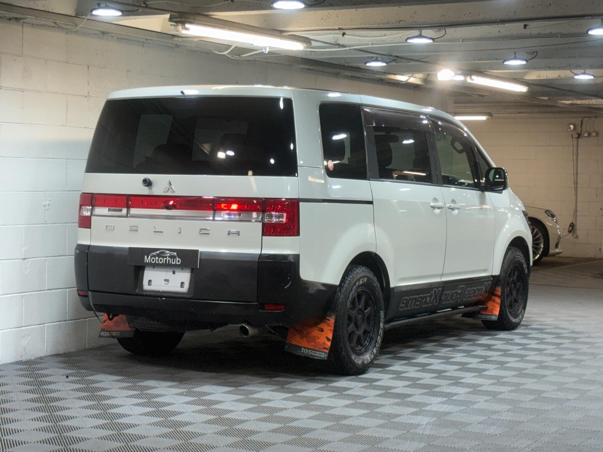 Mitsubishi Delica - Image 5
