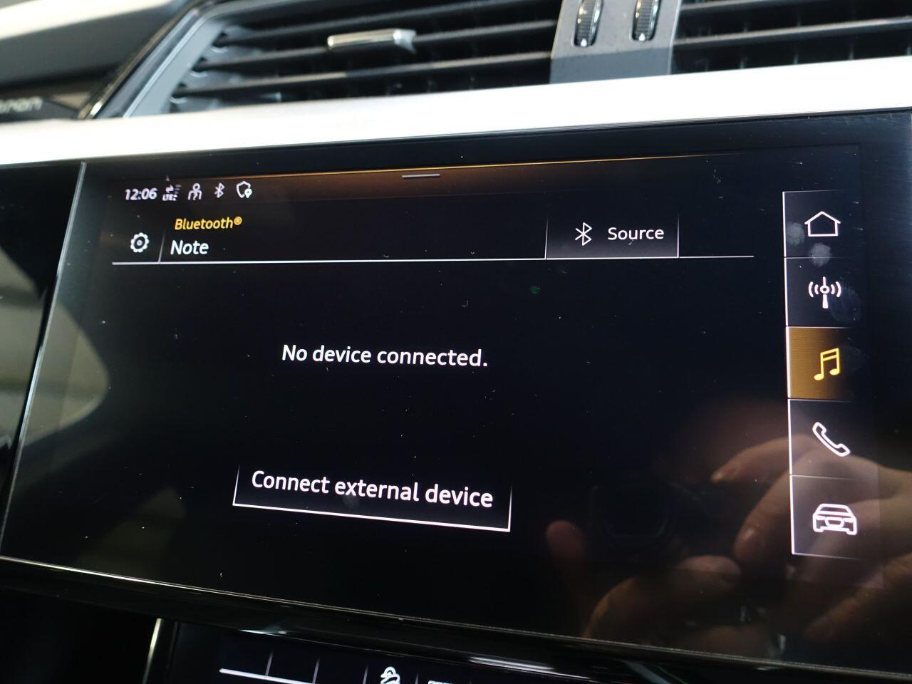 Audi E-Tron - Image 34