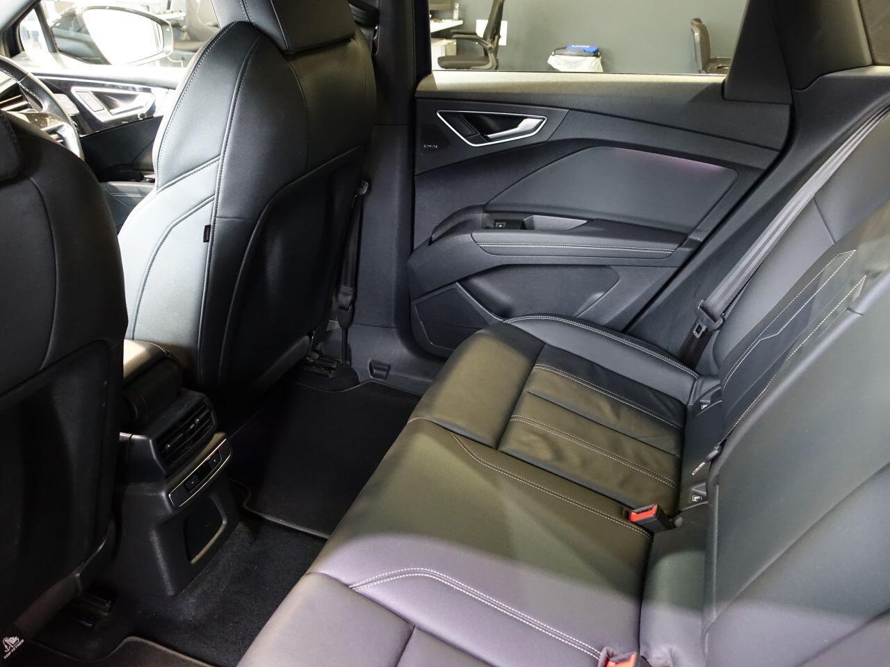 Audi Q4 E-Tron - Image 36