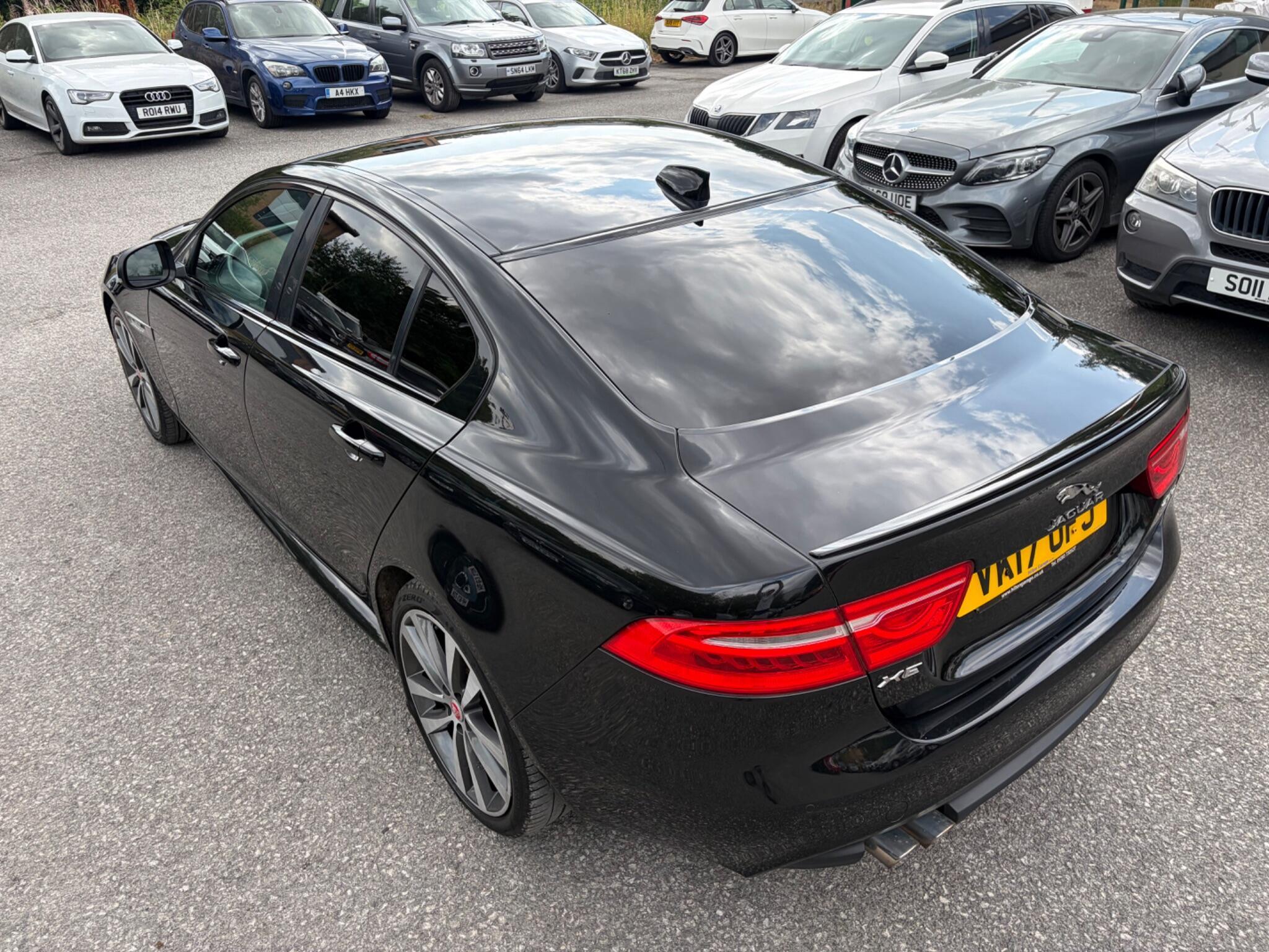 Jaguar XE - Image 5
