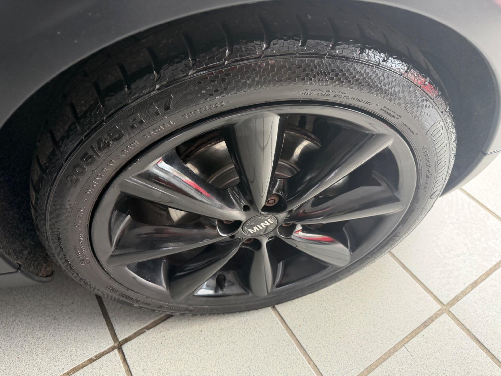 MINI Hatch - Image 17