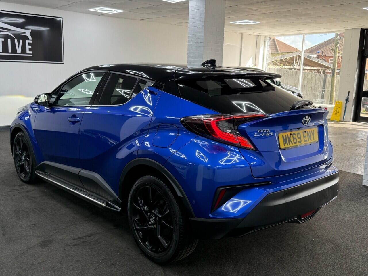 Toyota C-Hr - Image 8
