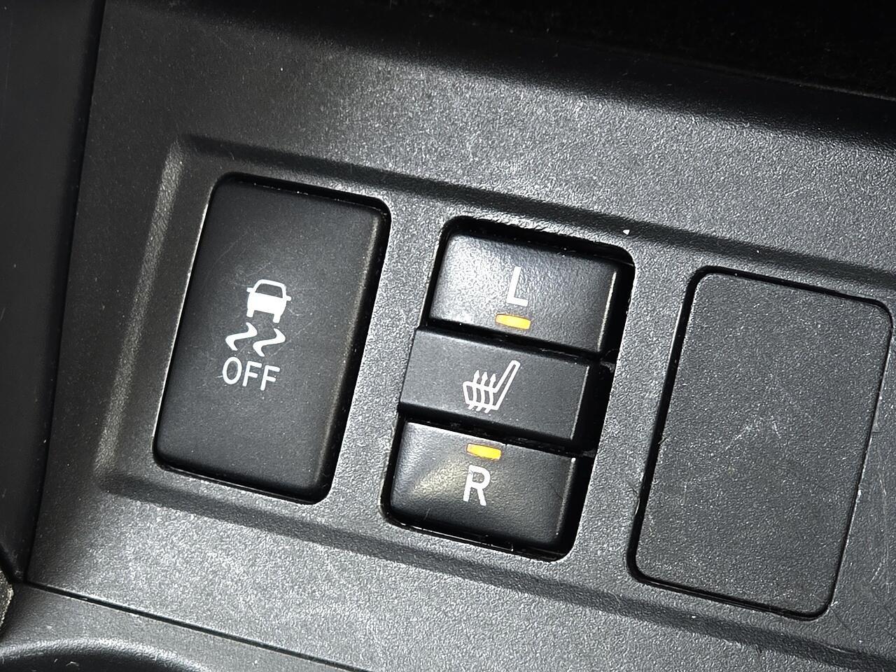 Toyota RAV4 - Image 18