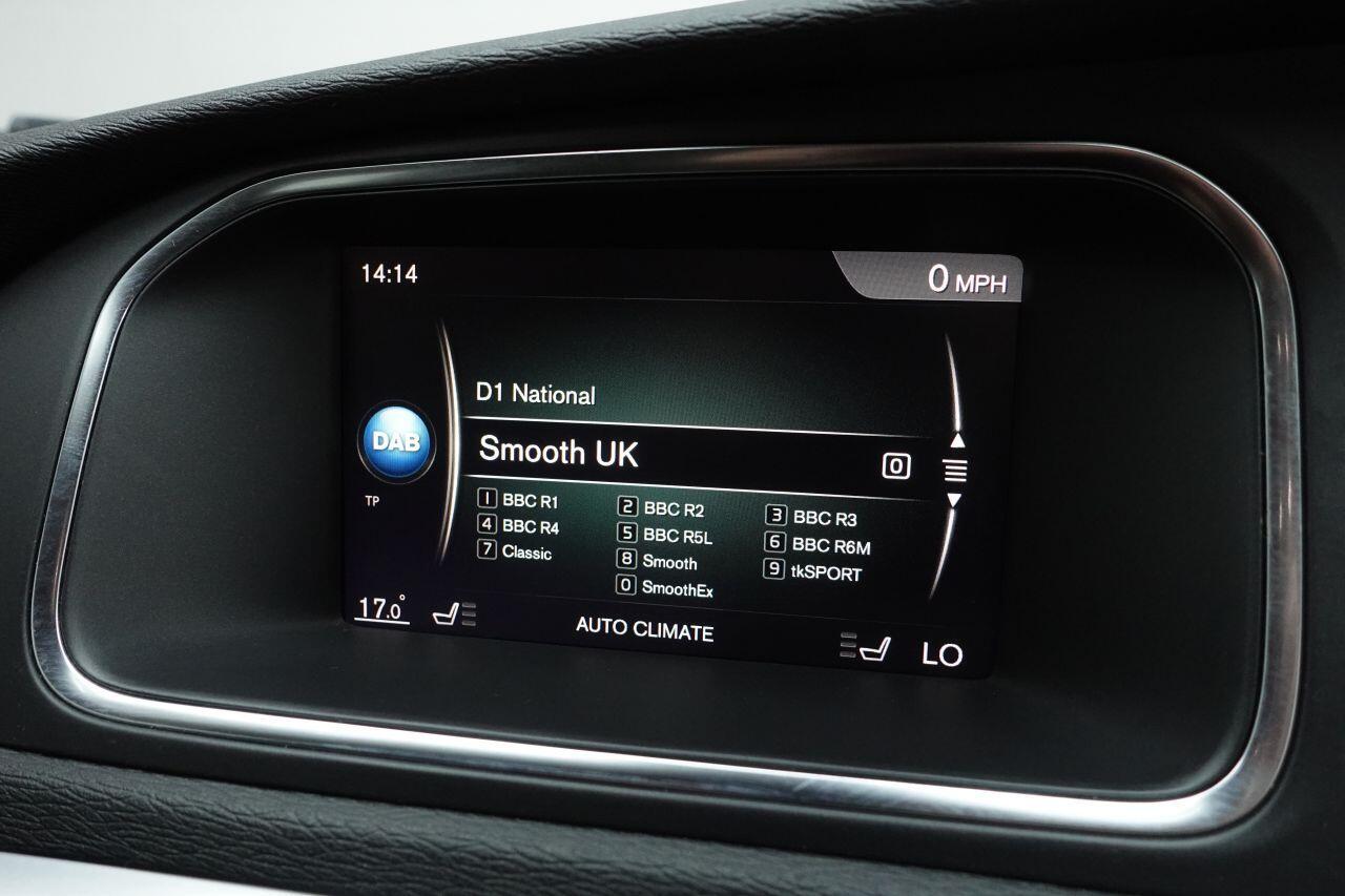 Volvo V40 CROSS COUNTRY - Image 6