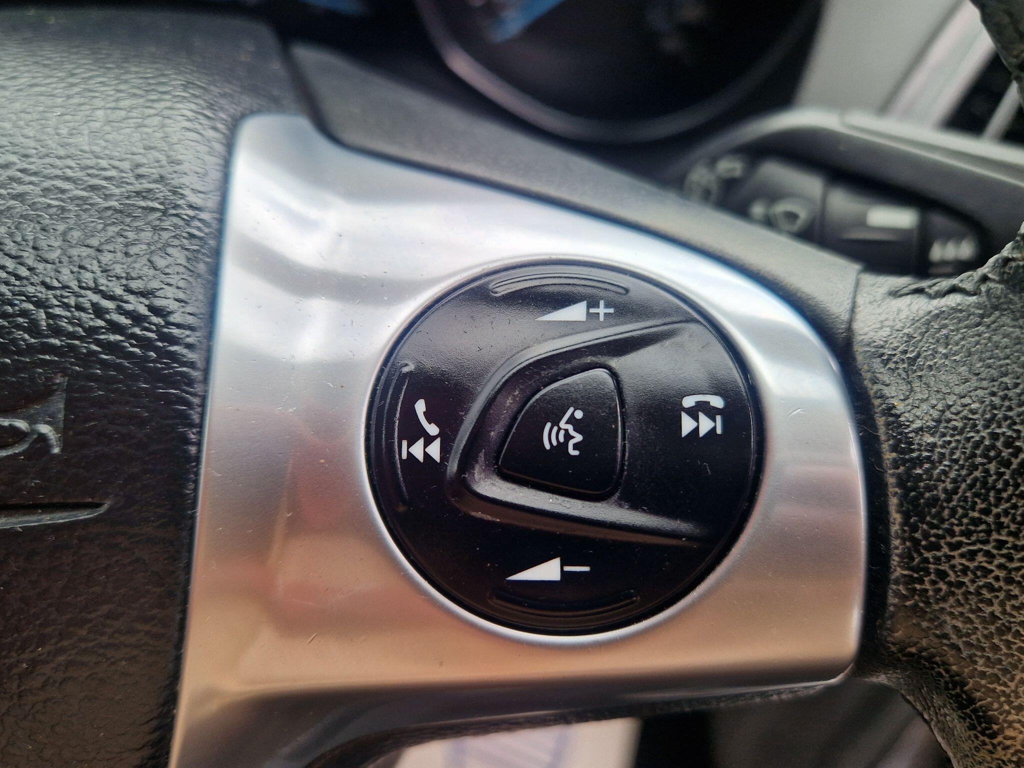 Ford Kuga - Image 52