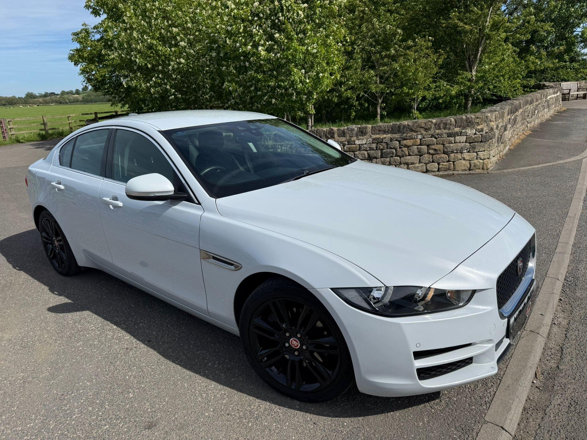 Jaguar XE - Image 13