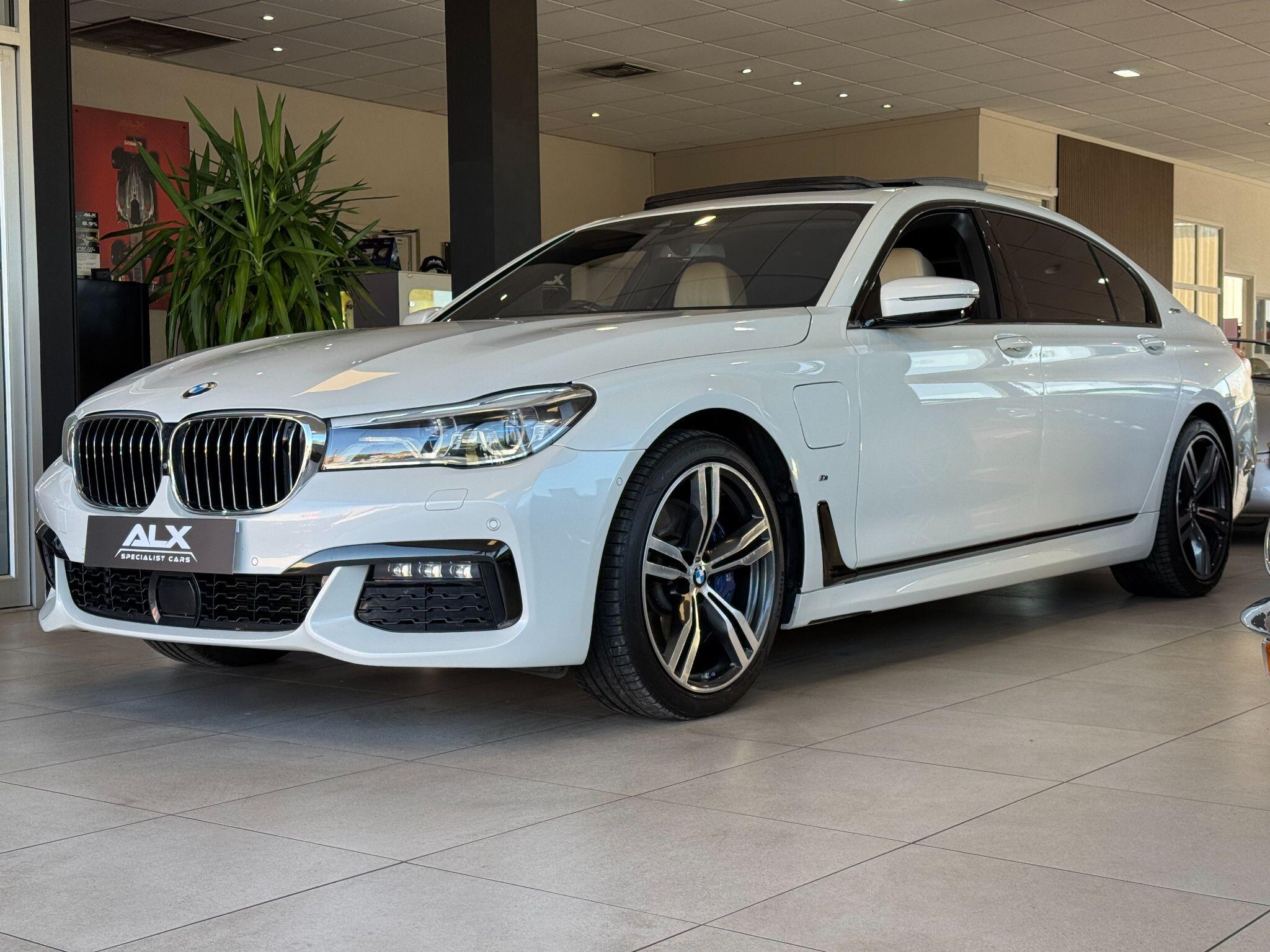 BMW 7 Series - Image 11
