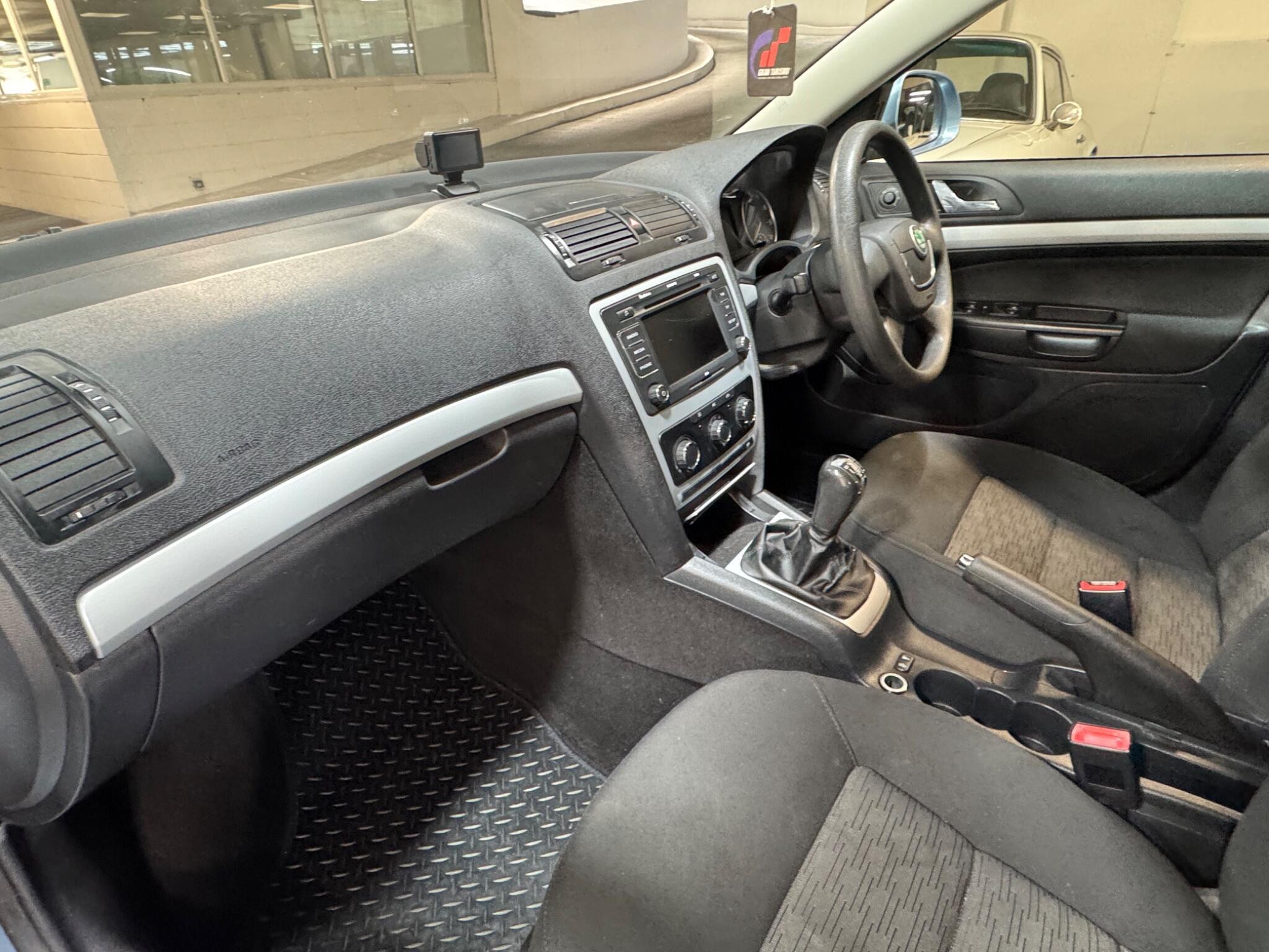 Skoda Octavia - Image 11