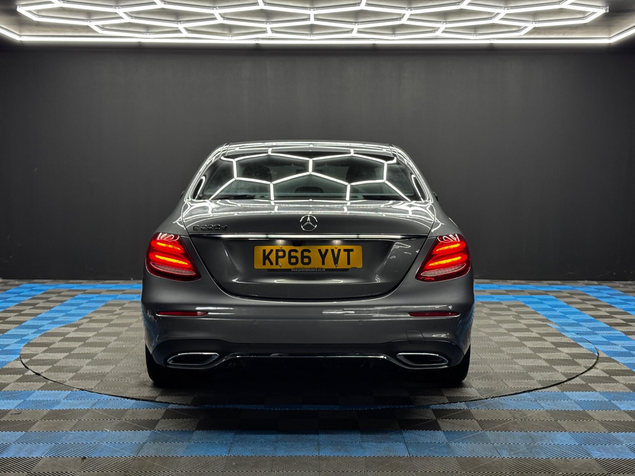 Mercedes E Class - Image 6