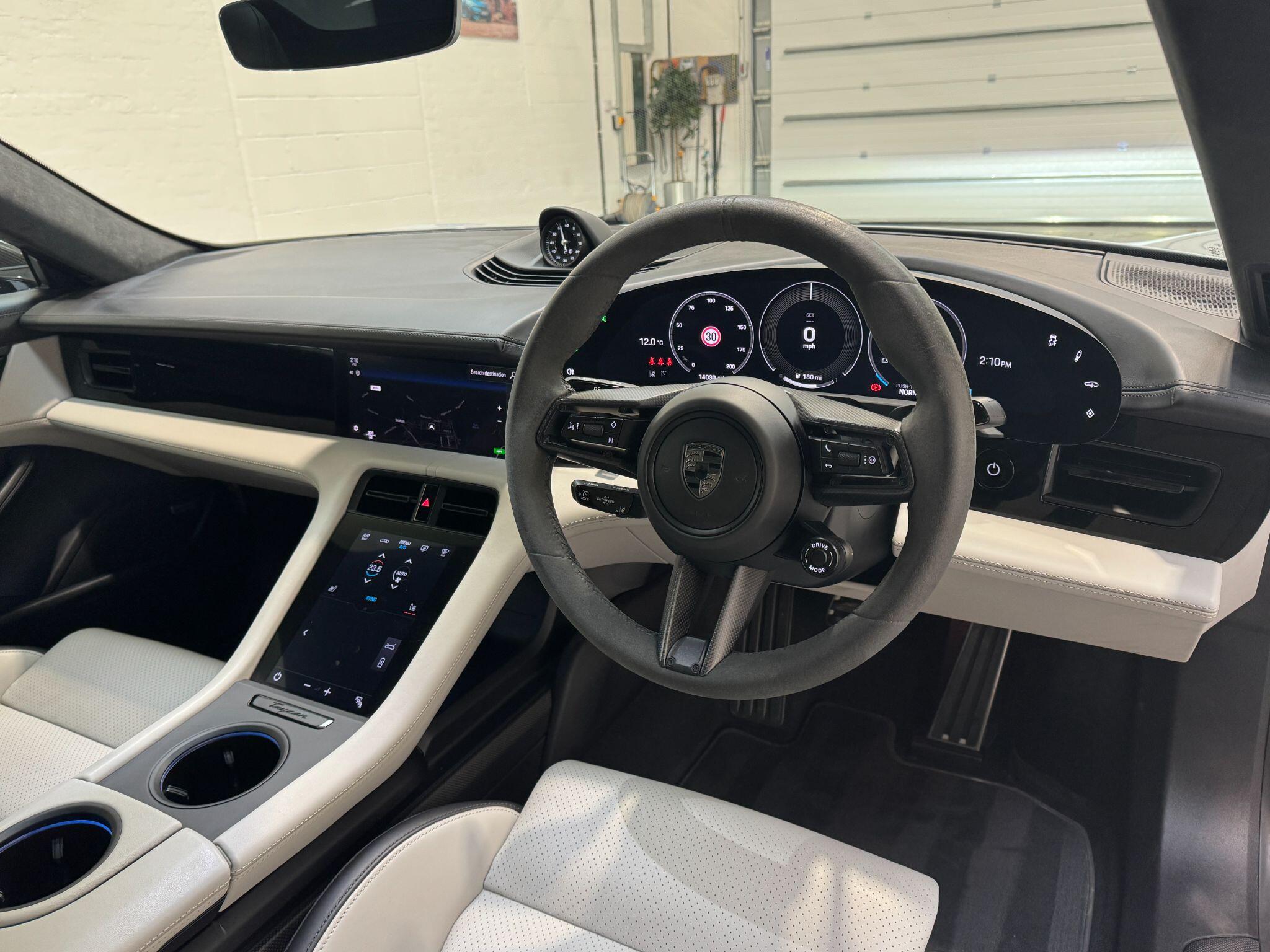 Porsche Taycan - Image 19