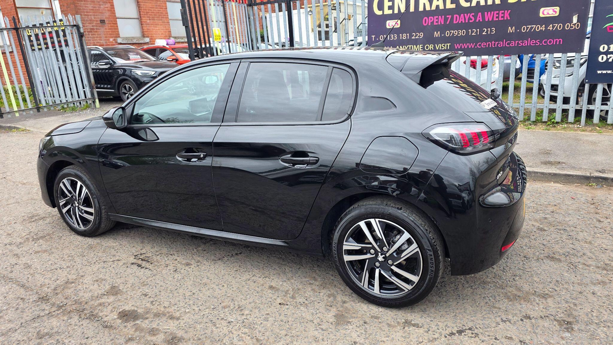 Peugeot 208 - Image 14
