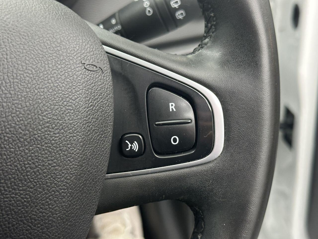 Renault Captur - Image 27