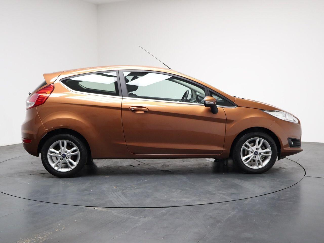 Ford Fiesta - Image 14
