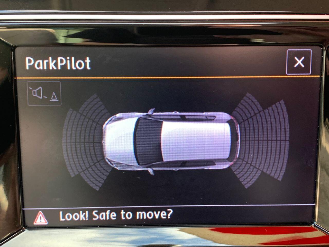 Volkswagen Golf - Image 33