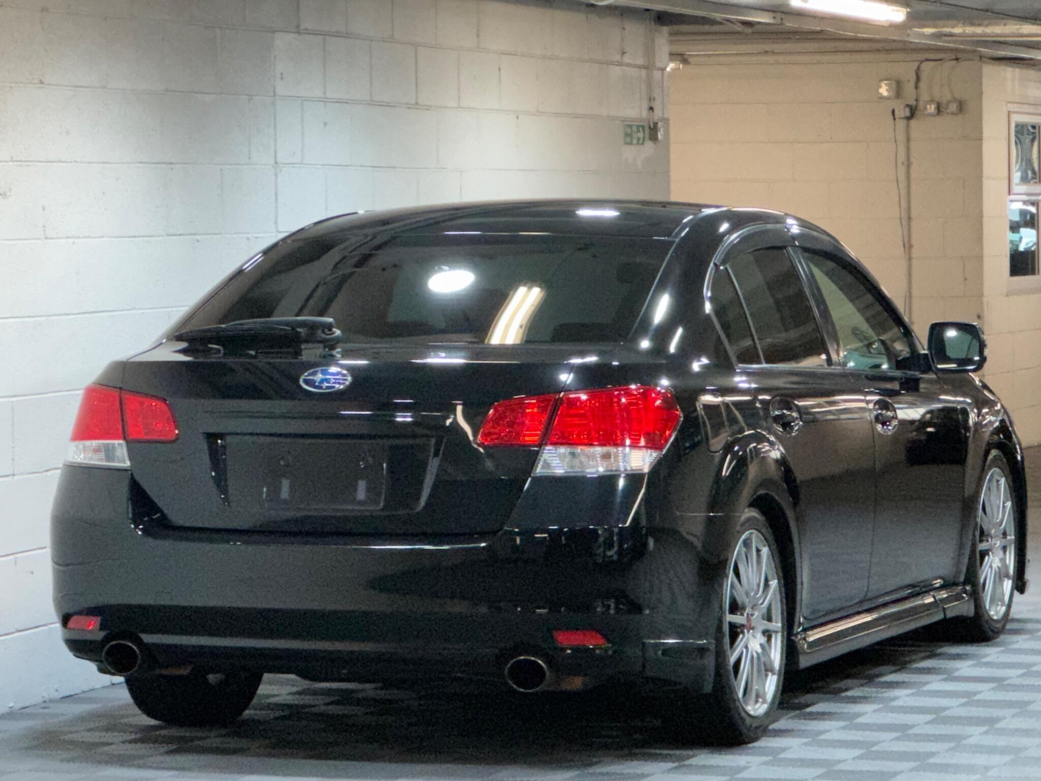 Subaru Legacy - Image 4