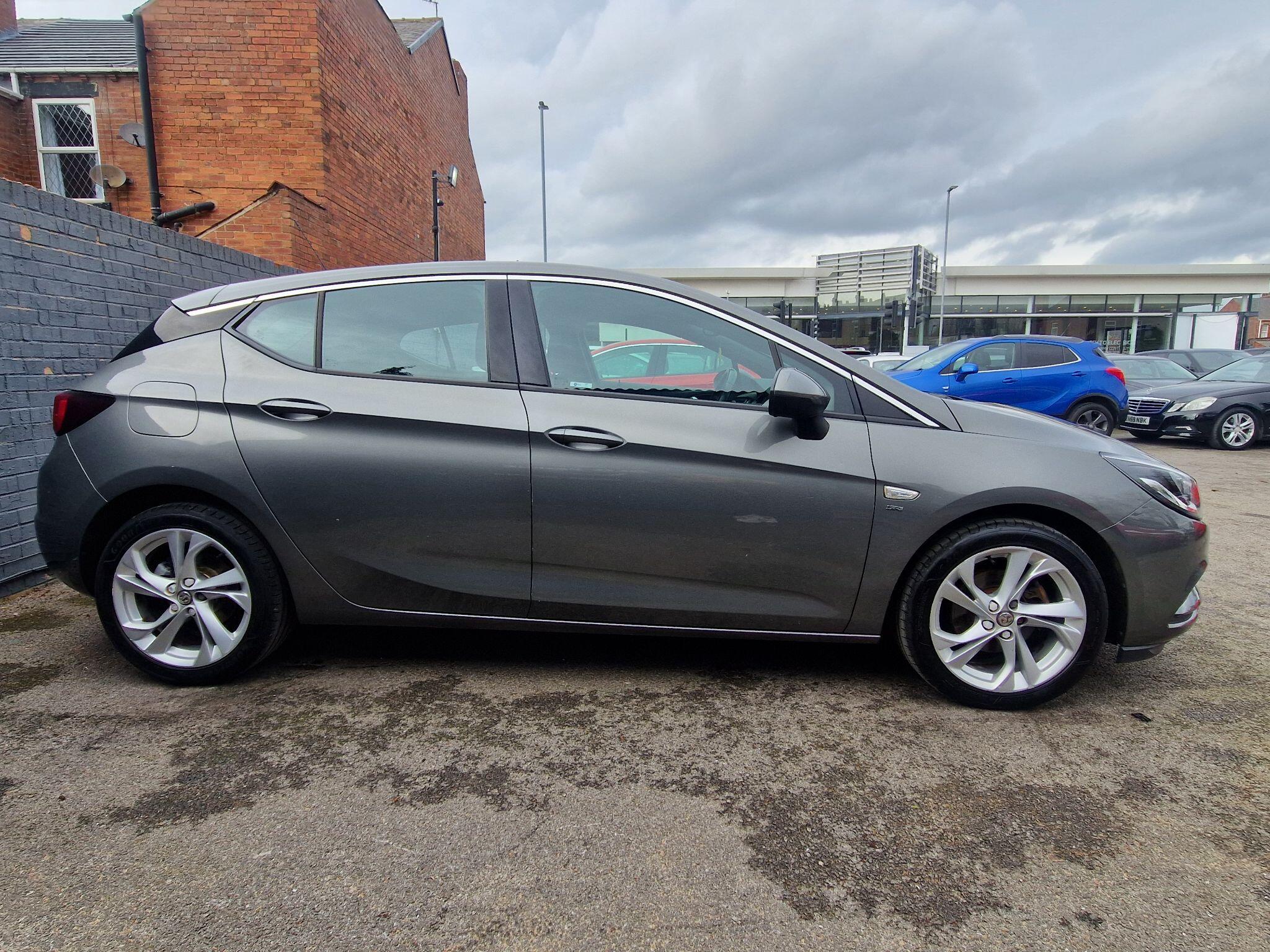 Vauxhall Astra - Image 13