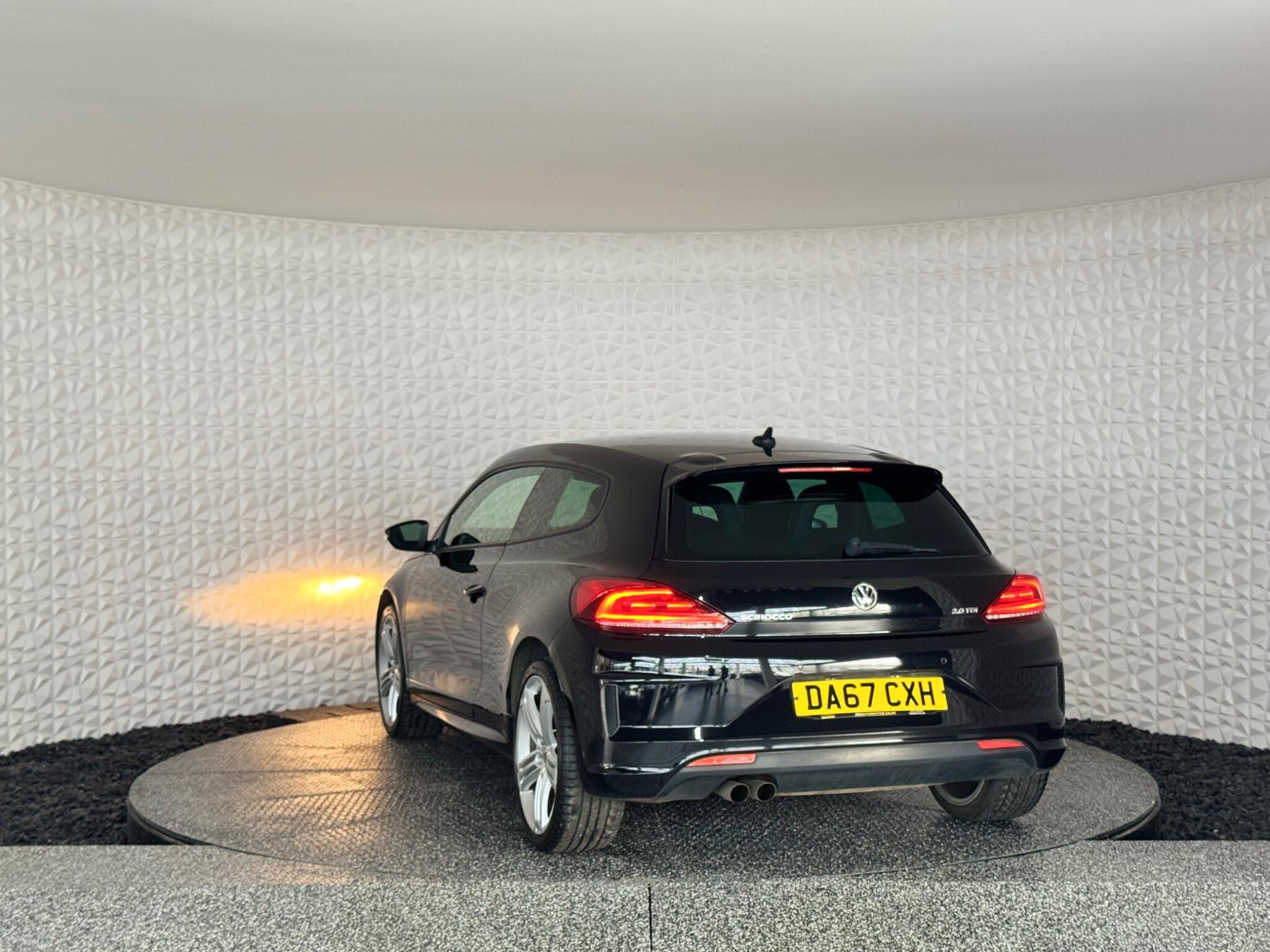 Volkswagen Scirocco - Image 14