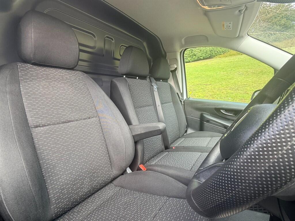 Mercedes Vito - Image 23
