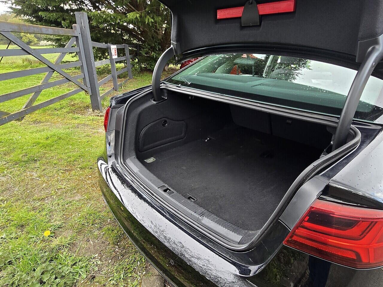 Audi A6 Saloon - Image 21