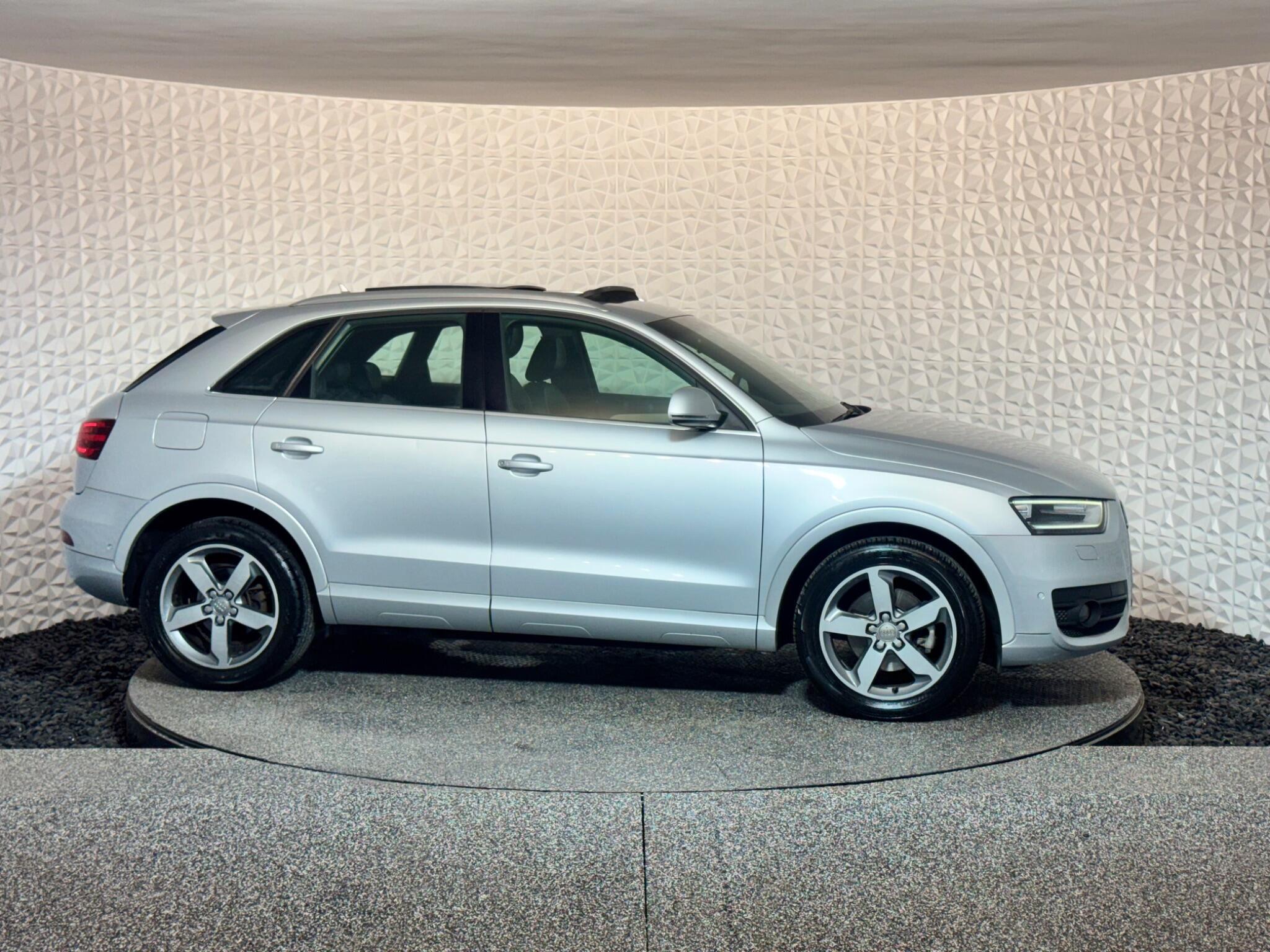 Audi Q3 - Image 8