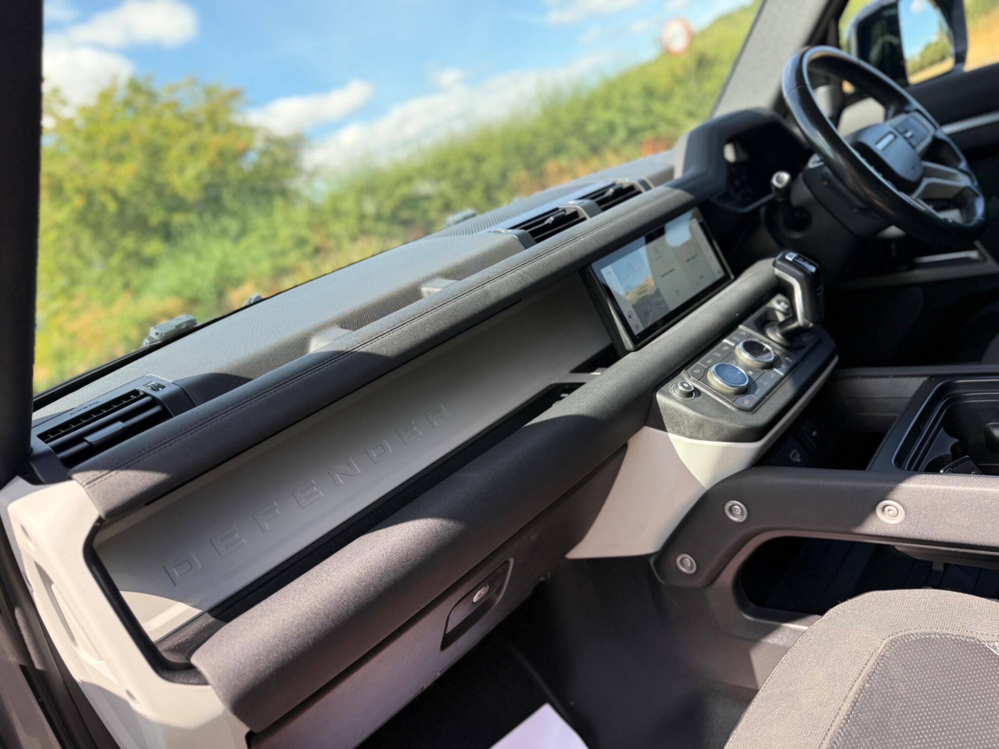 Land Rover Defender 110 - Image 14