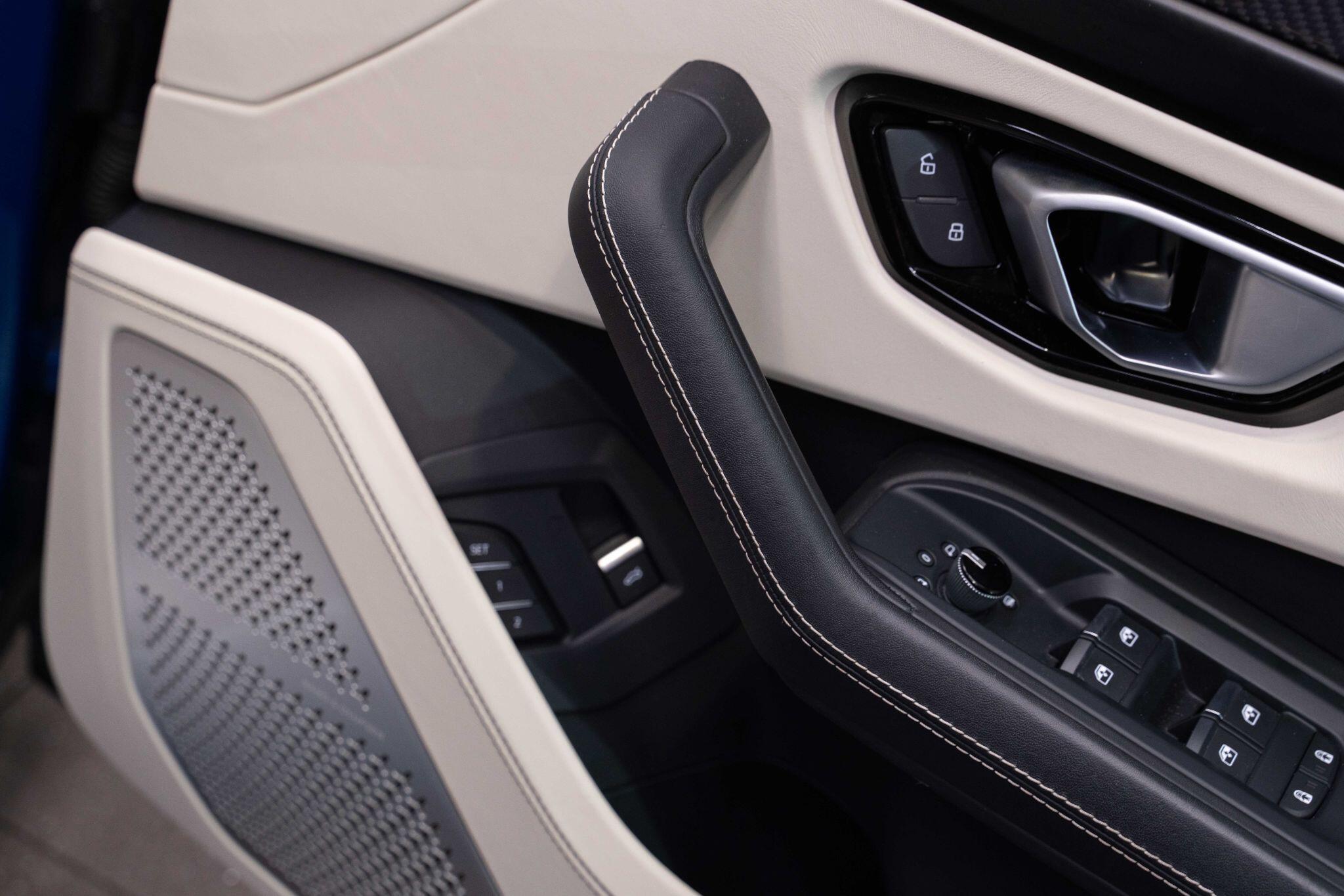 Lamborghini Urus - Image 36