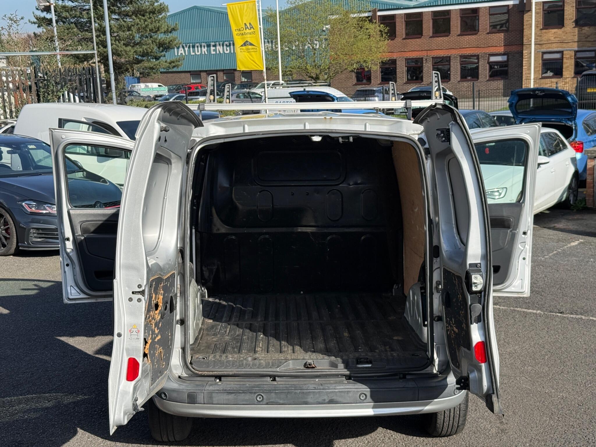 Renault Kangoo - Image 16