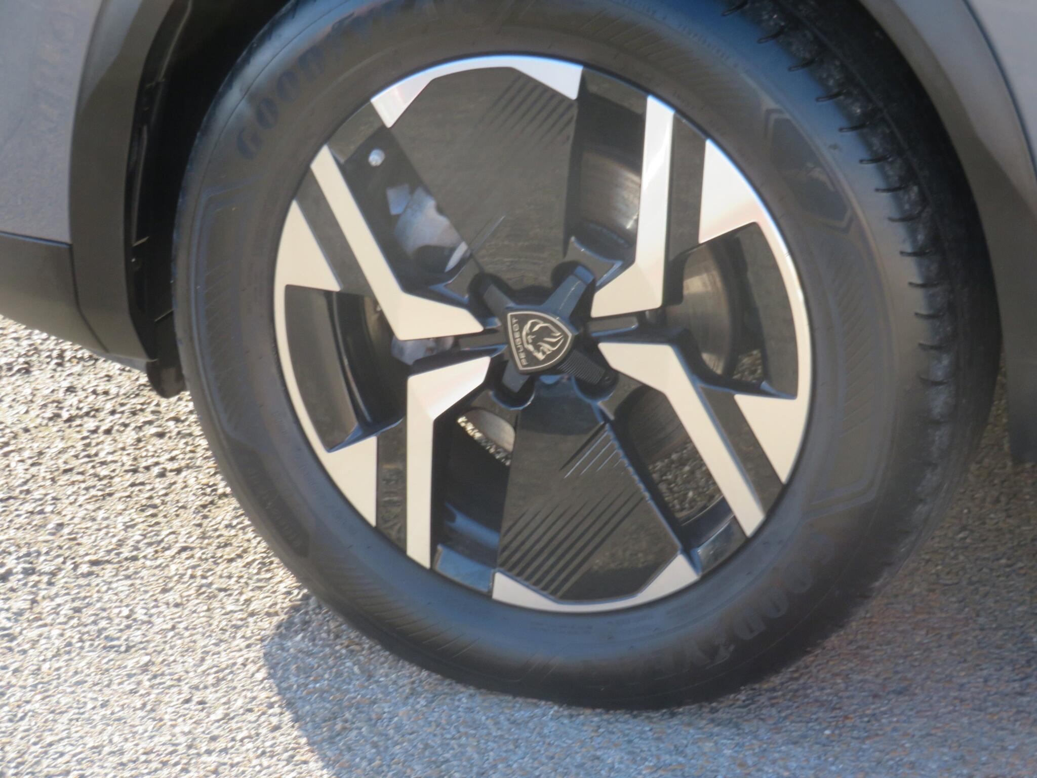 Peugeot 2008 - Image 15