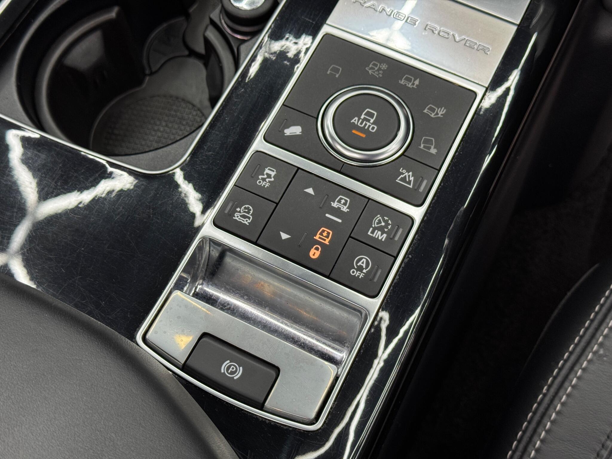 Land Rover Range Rover - Image 27