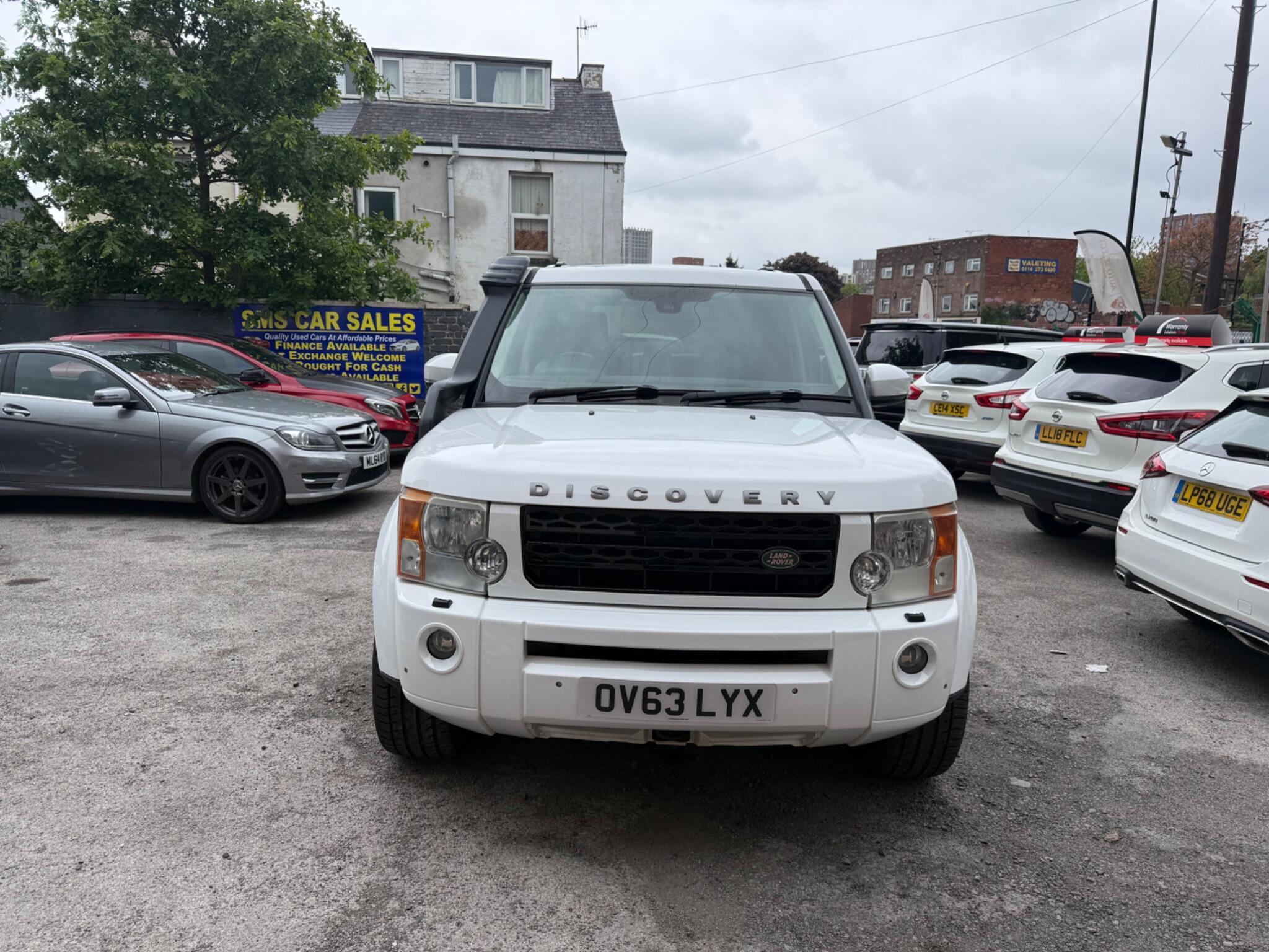 Land Rover DISCOVERY 4 - Image 2