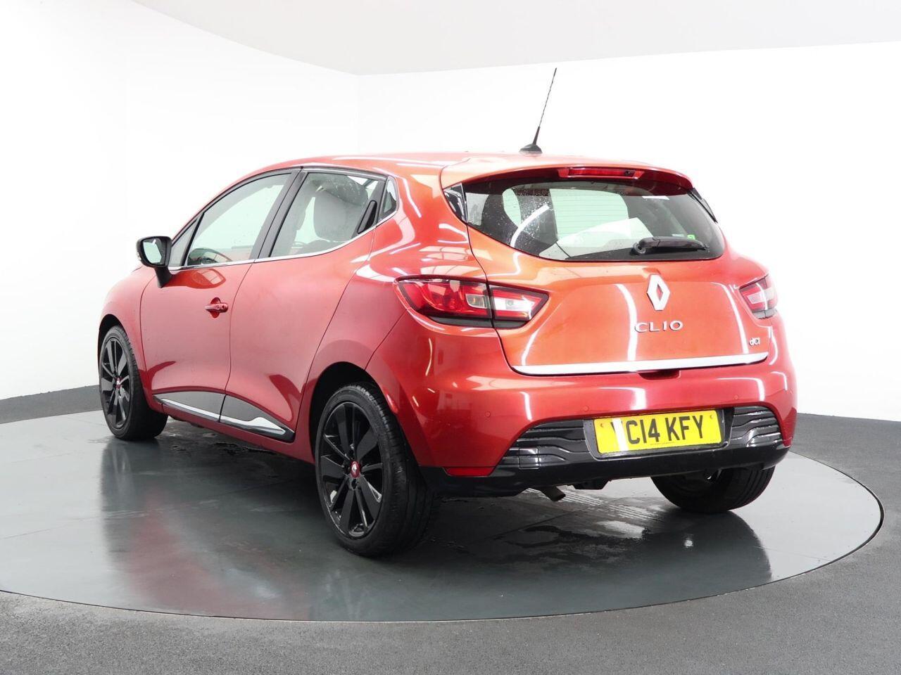 Renault Clio - Image 9