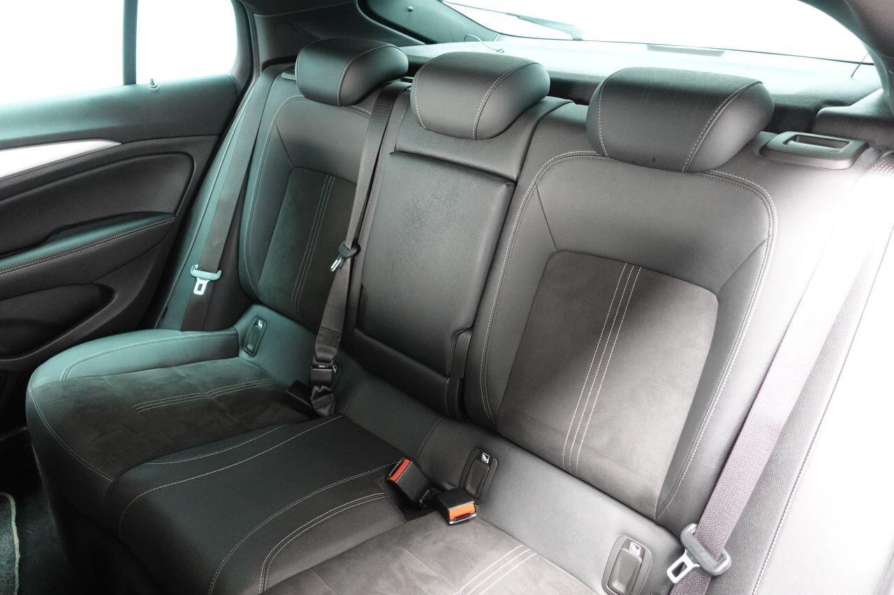 Vauxhall Insignia - Image 18