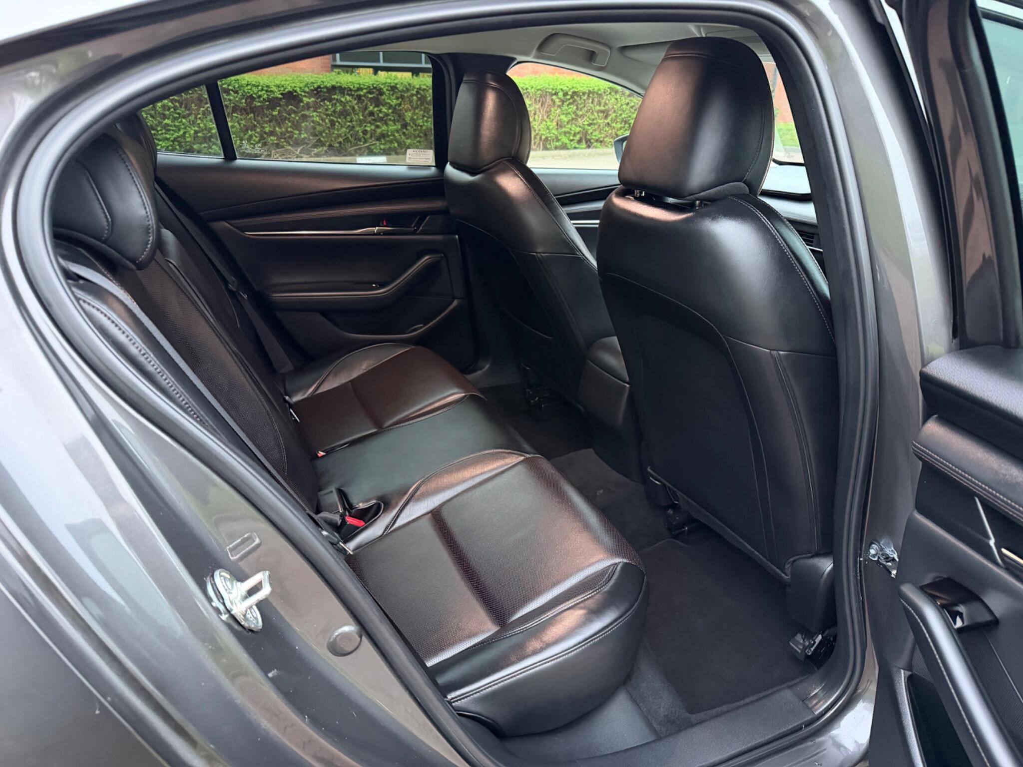 Mazda MAZDA3 - Image 44