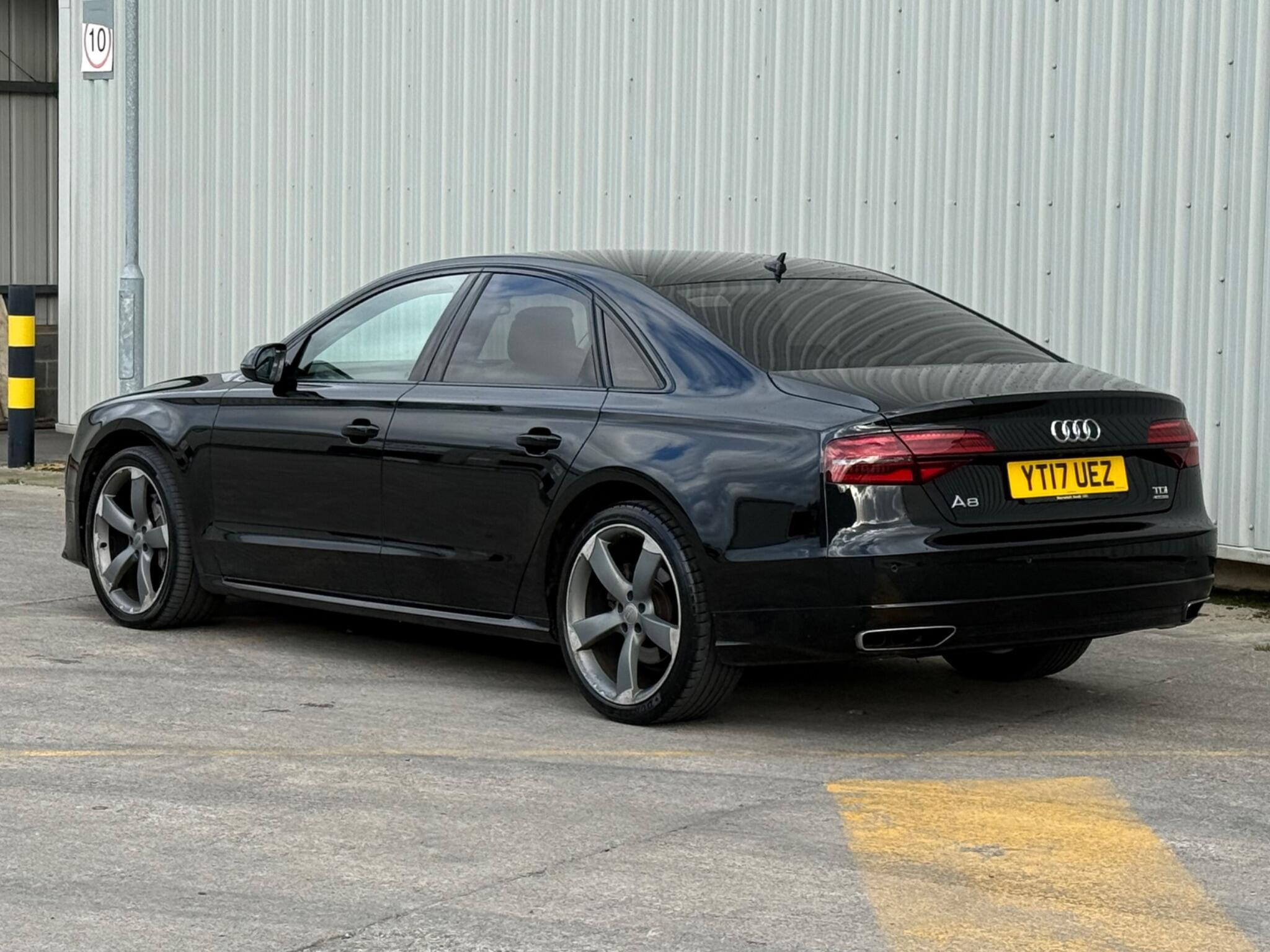 Audi A8 - Image 13