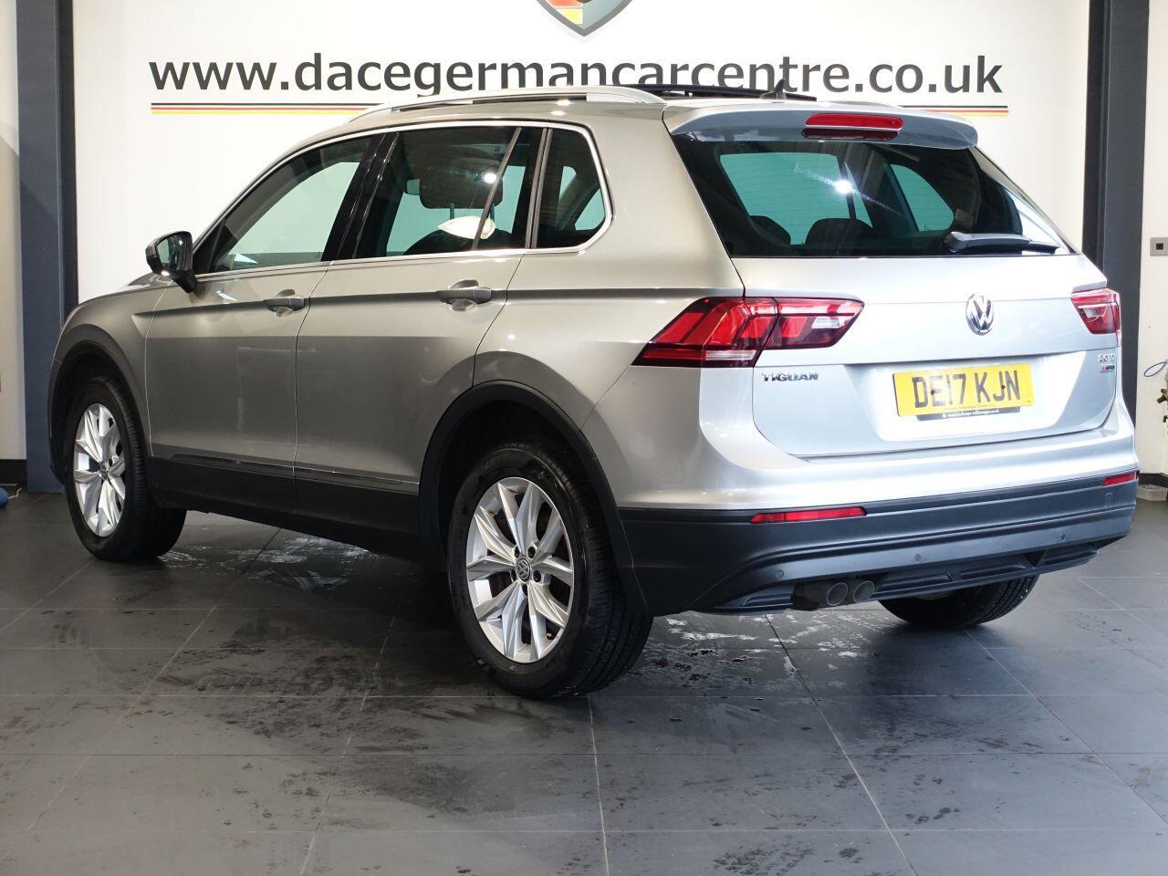 Volkswagen Tiguan - Image 15