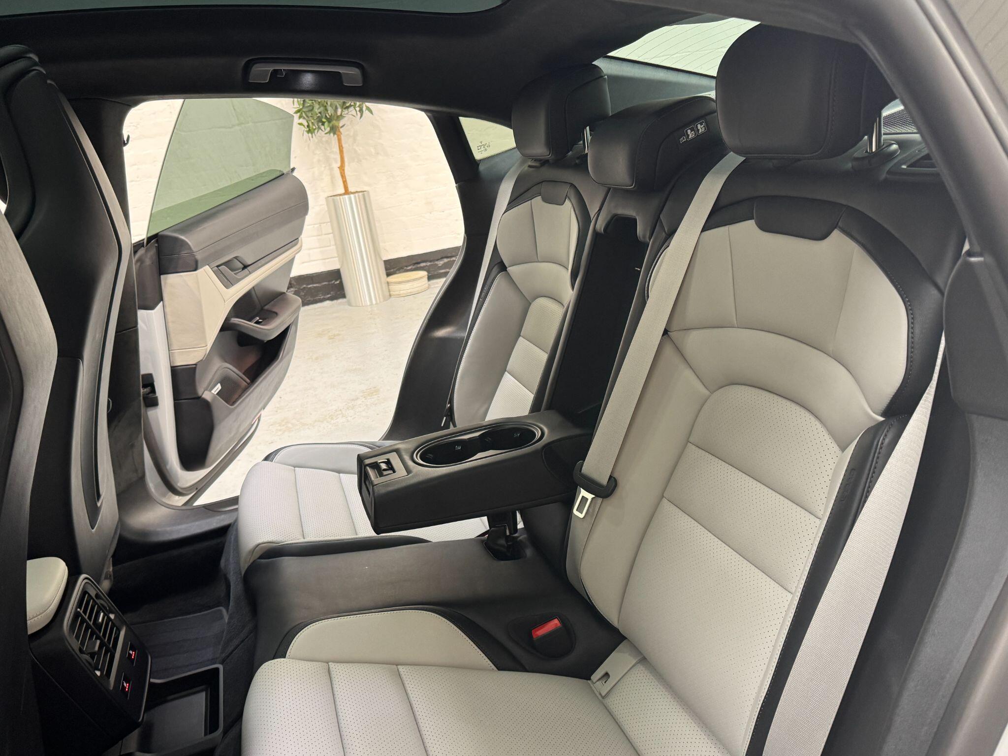 Porsche Taycan - Image 70