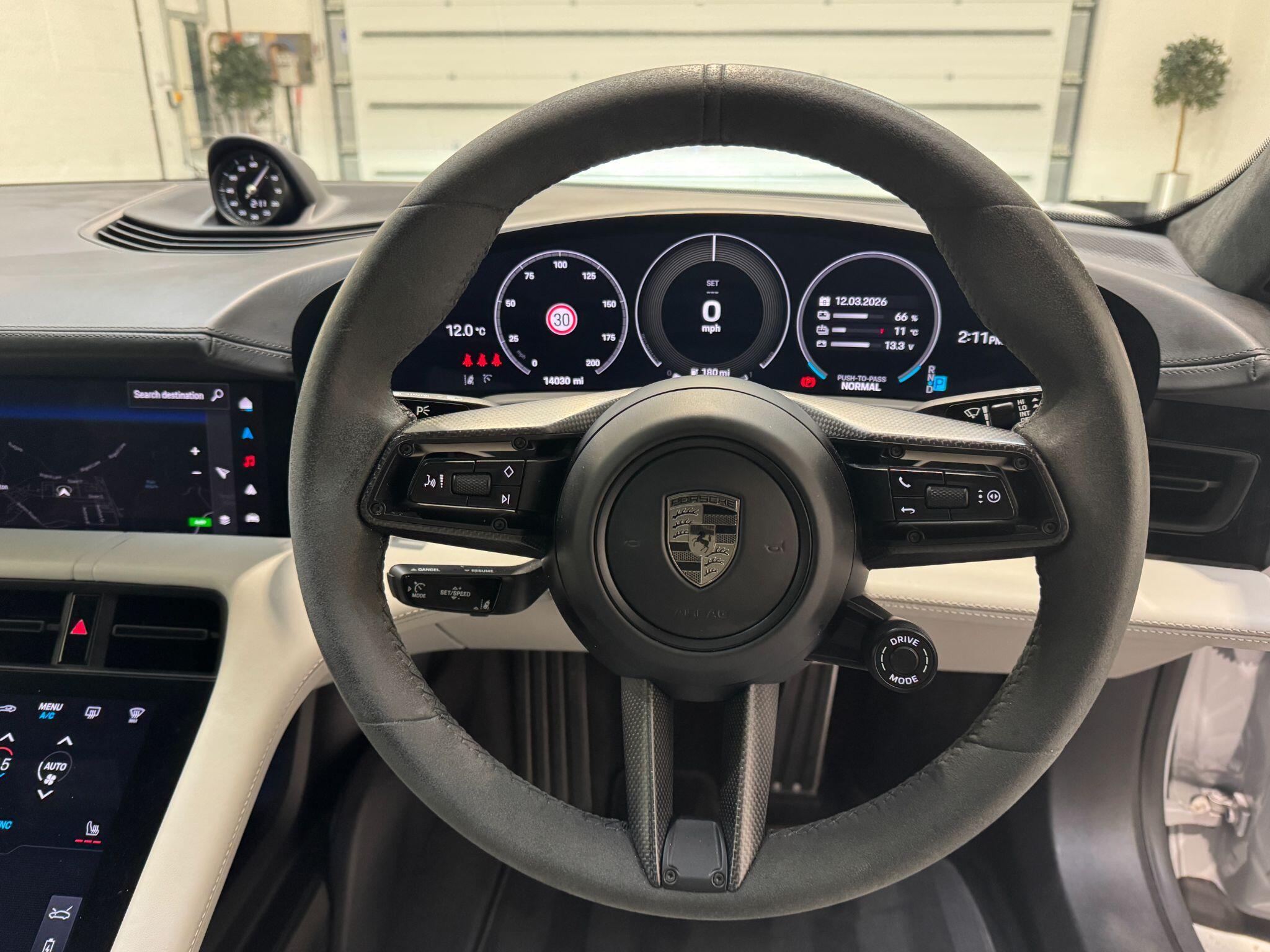 Porsche Taycan - Image 28