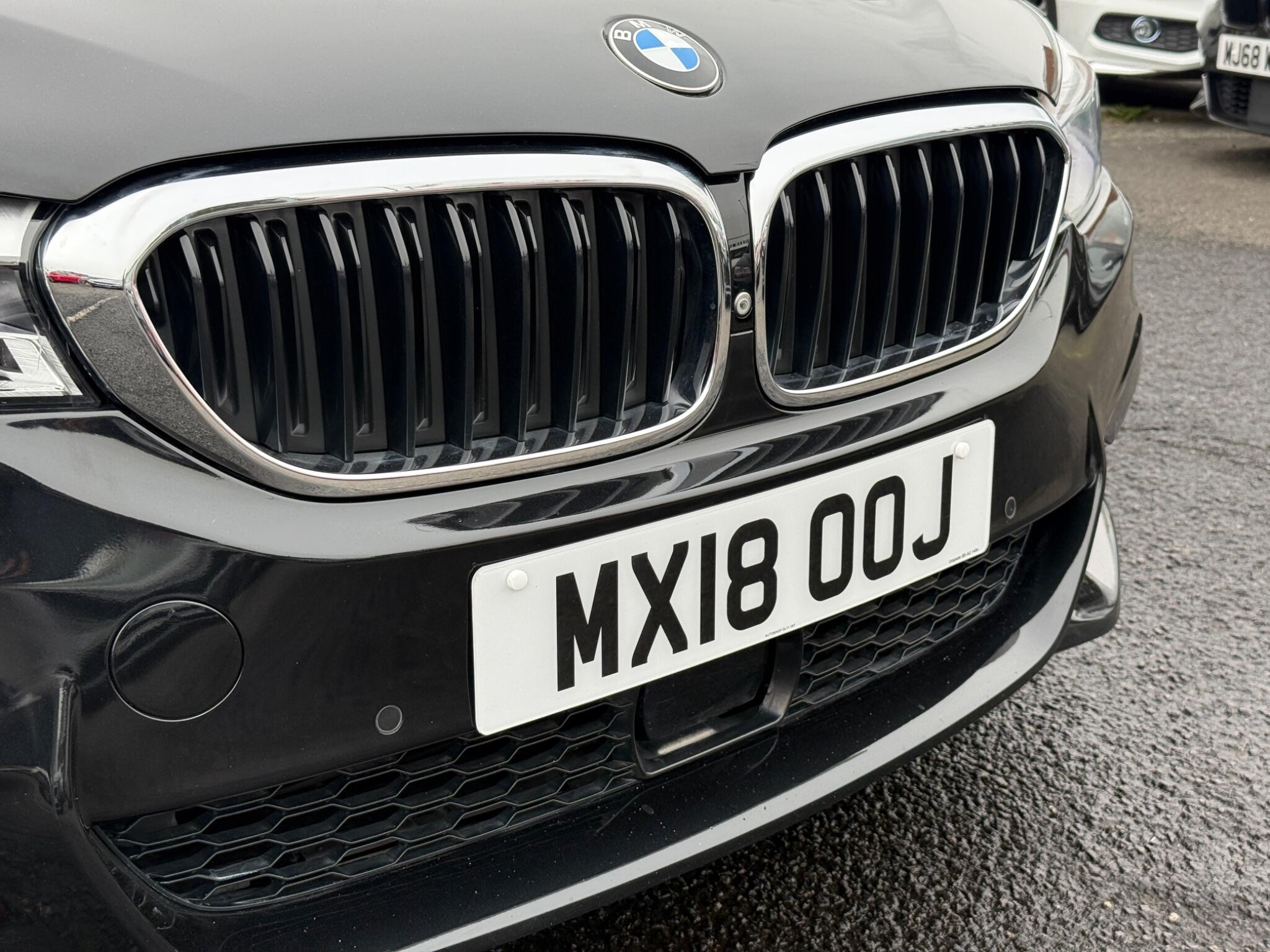 BMW 5 Series - Image 12
