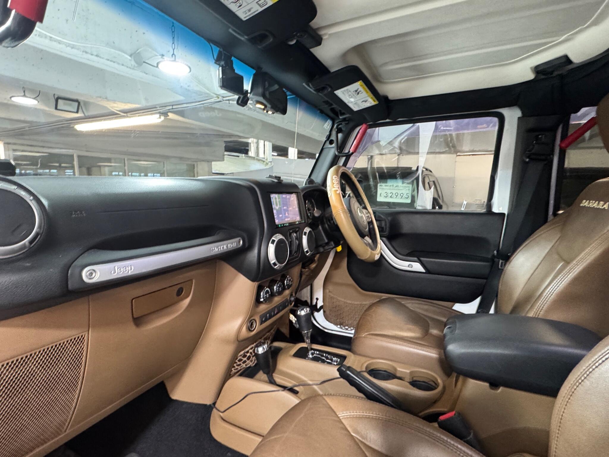 Jeep Wrangler - Image 11