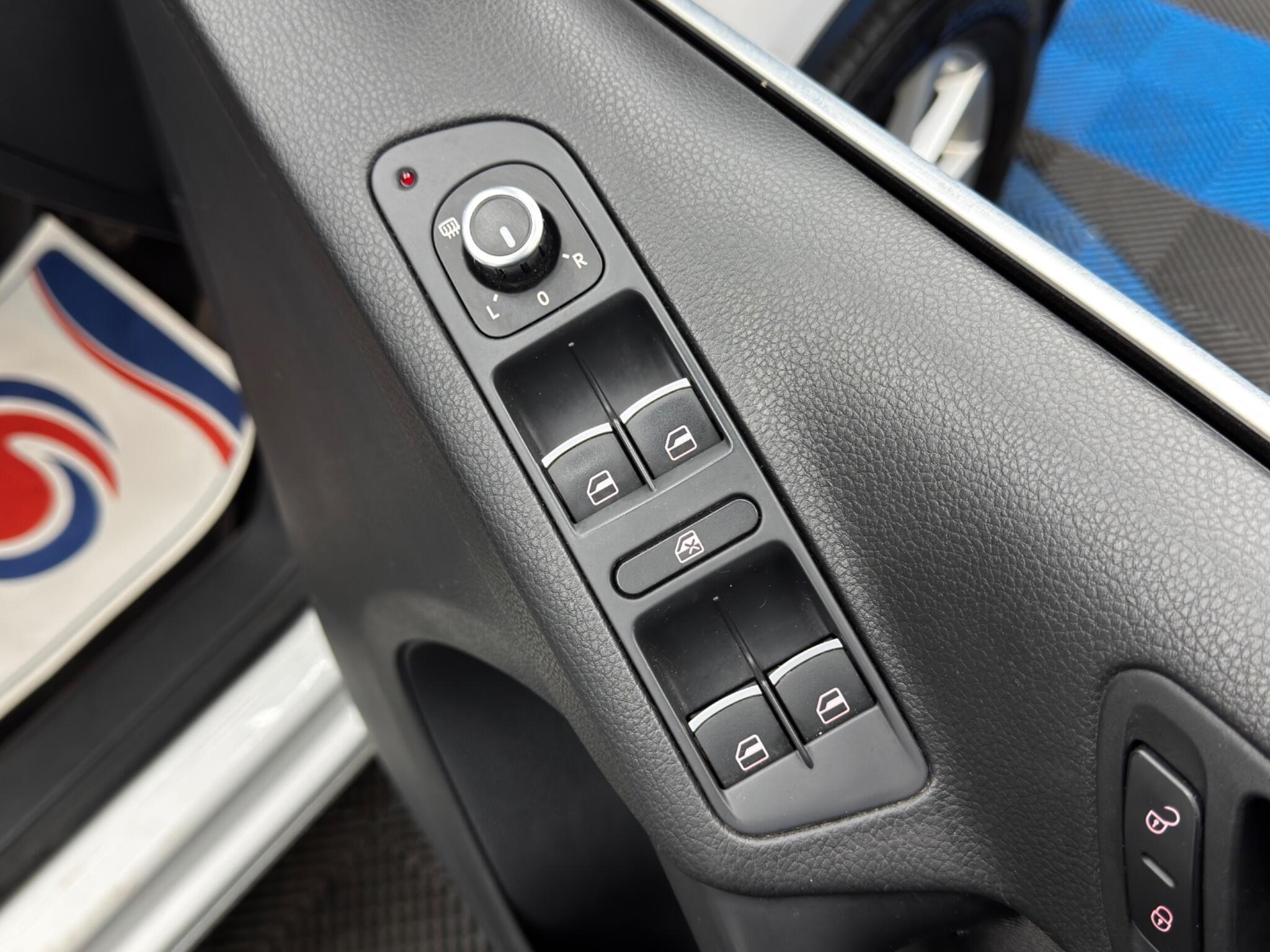 Volkswagen Tiguan - Image 38