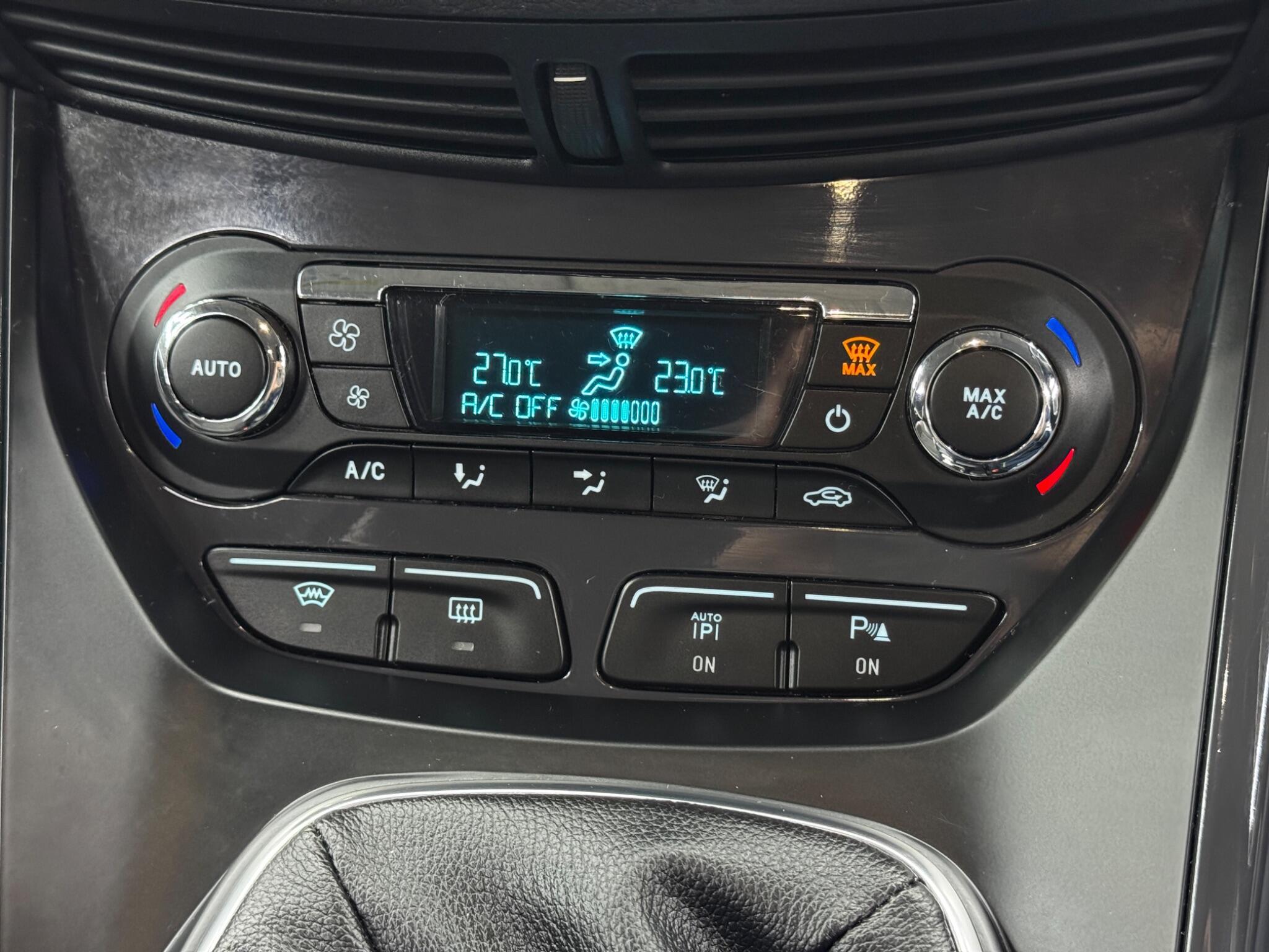 Ford Kuga - Image 26