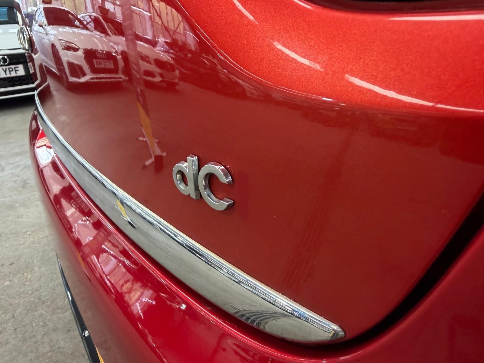 Renault Clio - Image 23