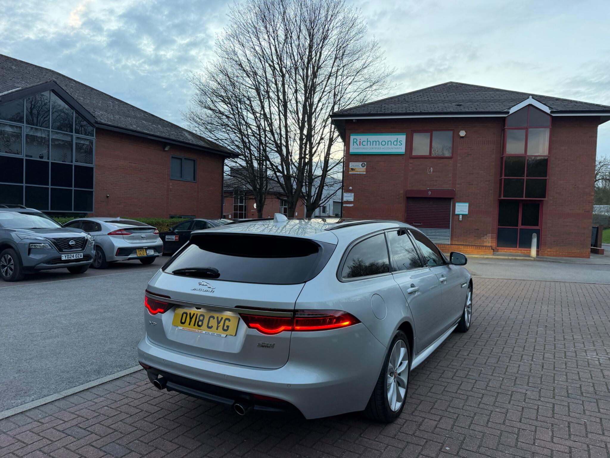 Jaguar XF - Image 22