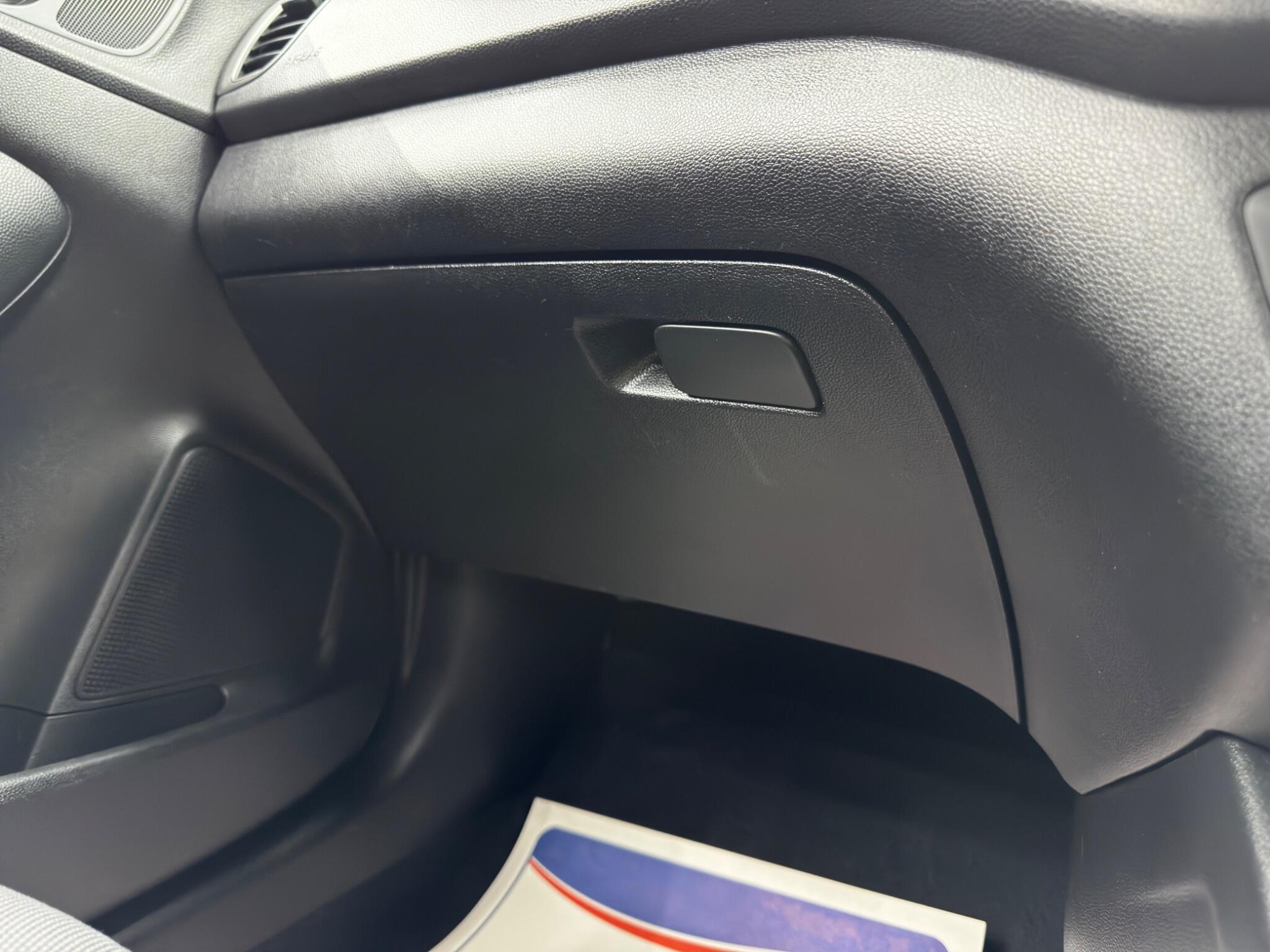 Hyundai i20 - Image 28