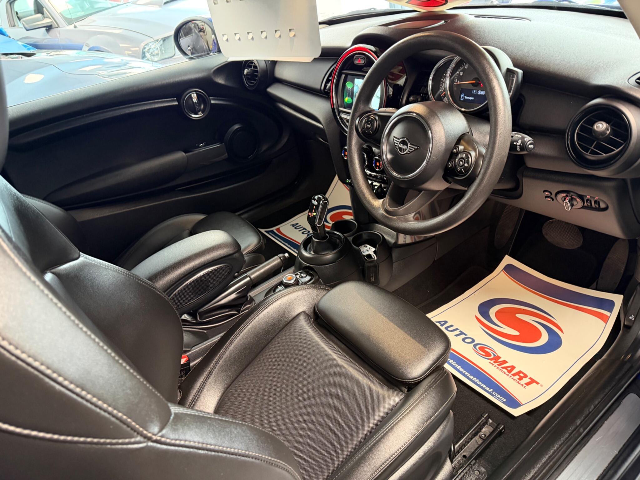 MINI Hatch - Image 6