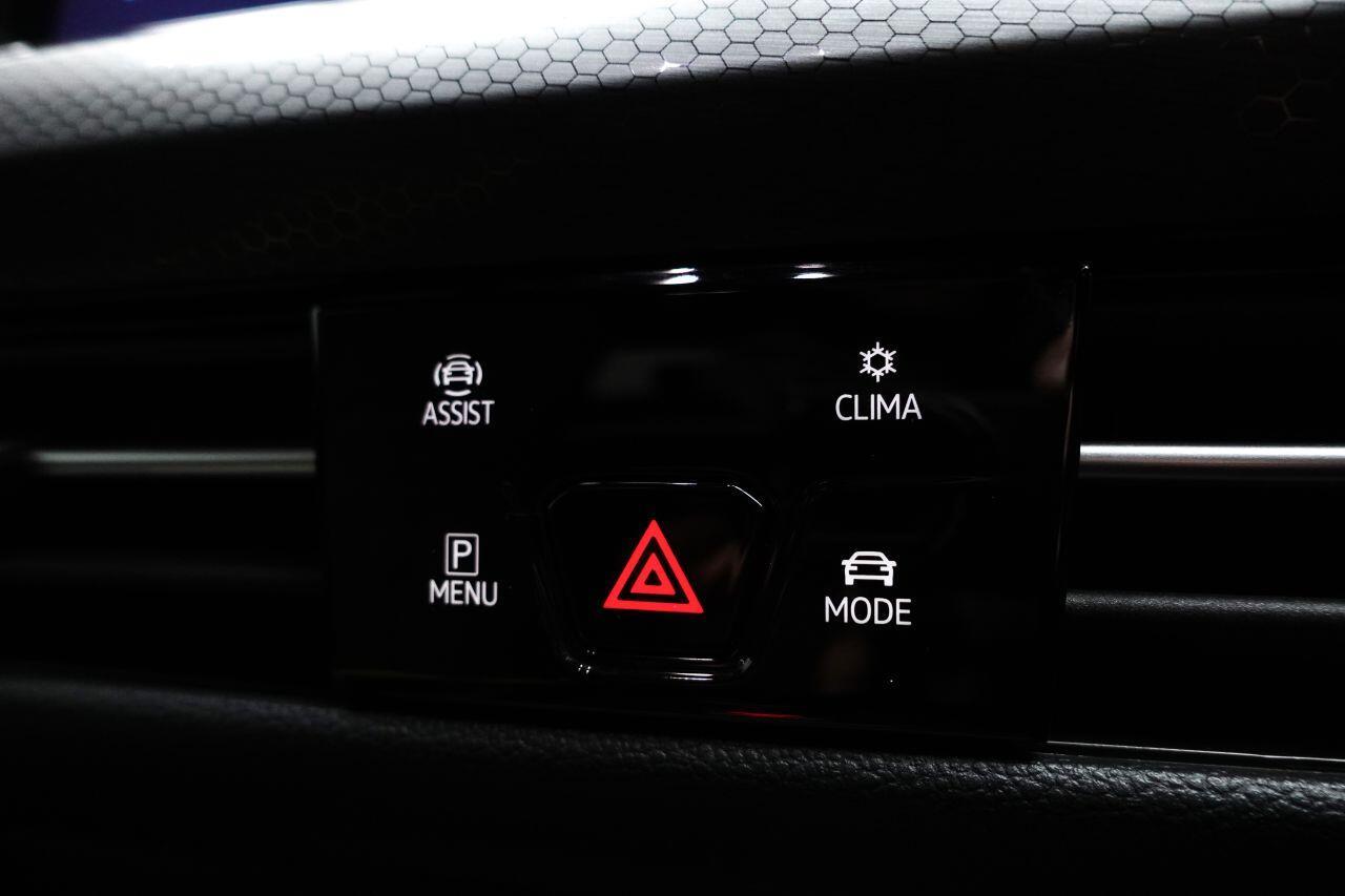 Volkswagen Golf - Image 45